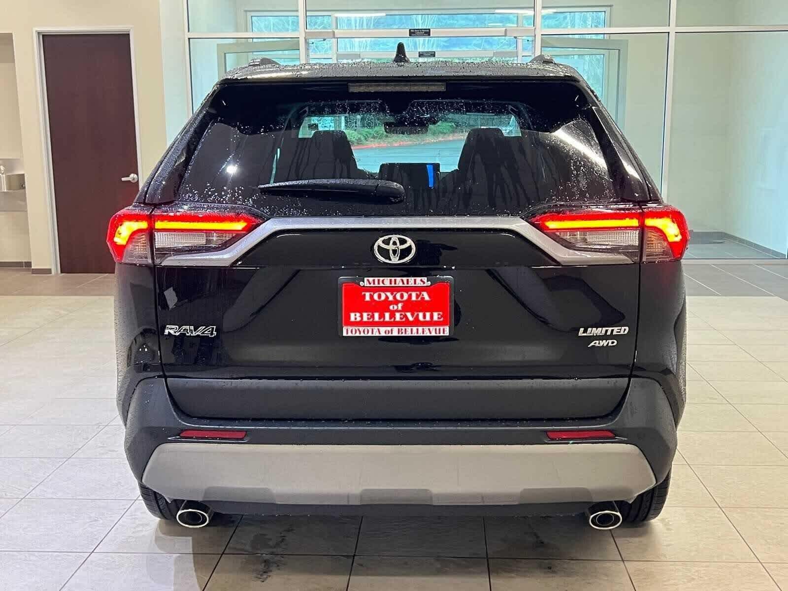 Thumbnail: 2025 Toyota RAV4 - 5