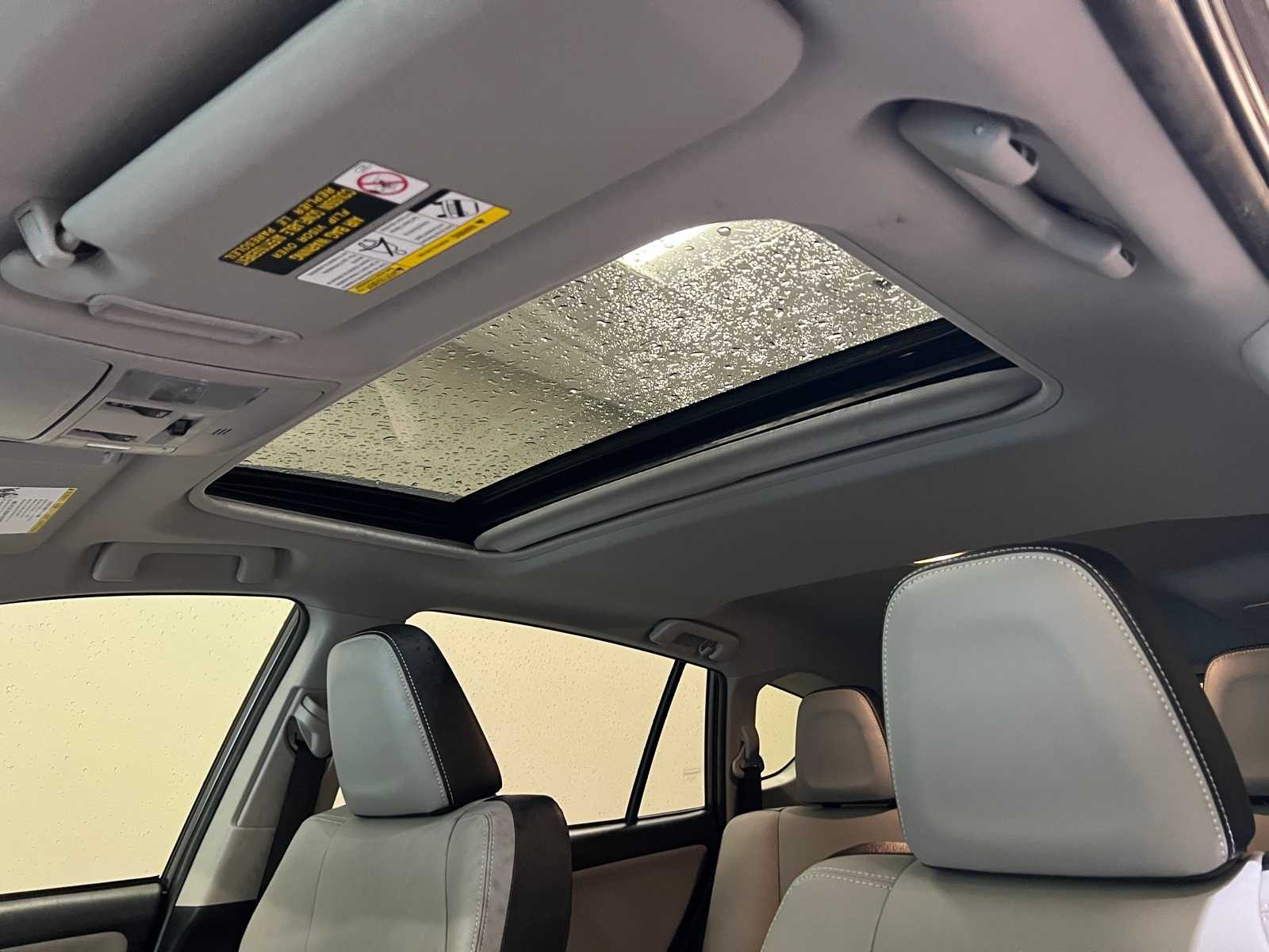 Thumbnail: 2017 Toyota RAV4 - 17