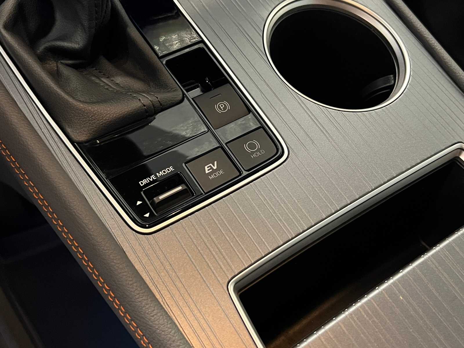 Thumbnail: 2024 Toyota Sienna - 26