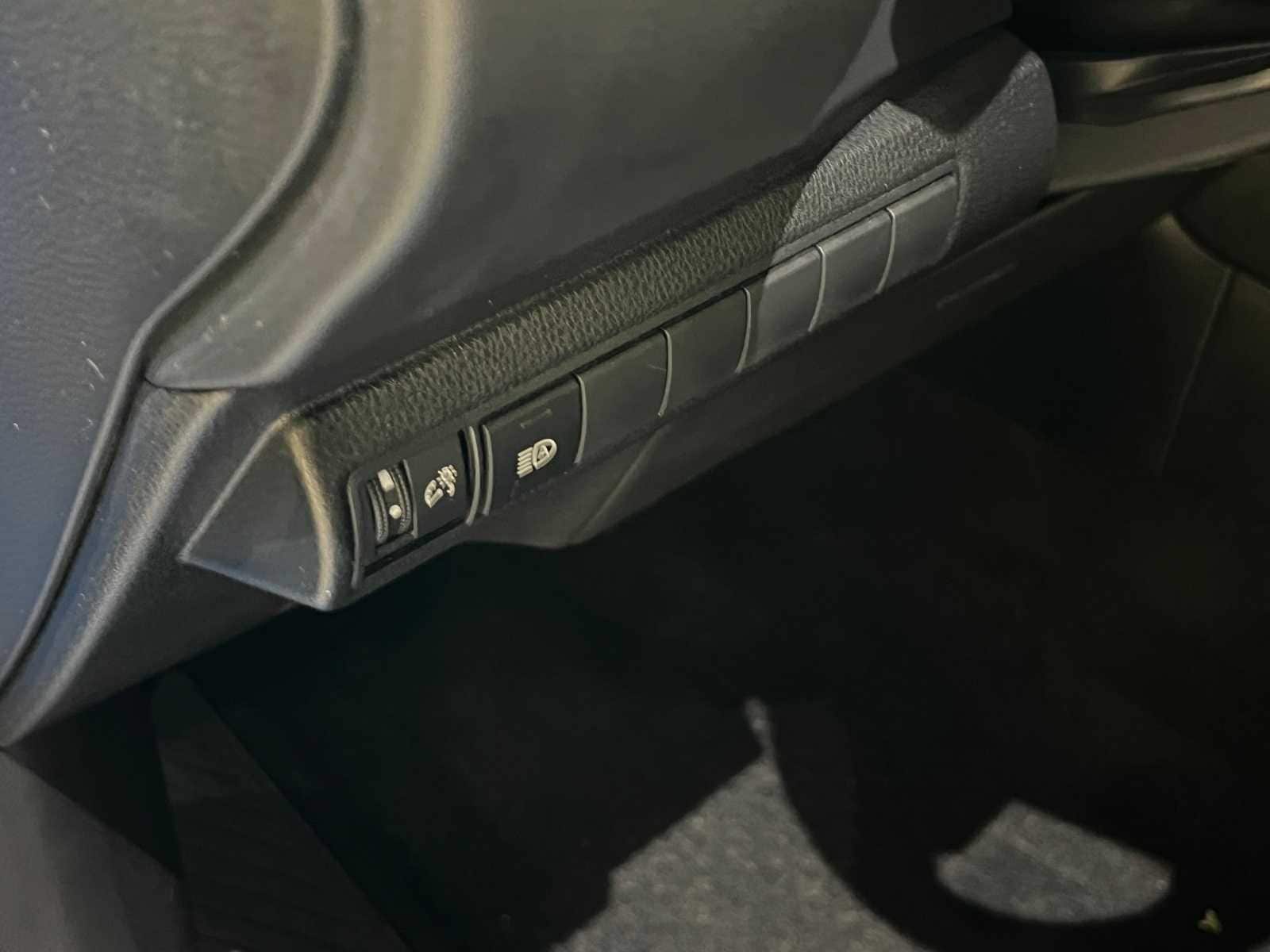 Thumbnail: 2022 Toyota Corolla - 16