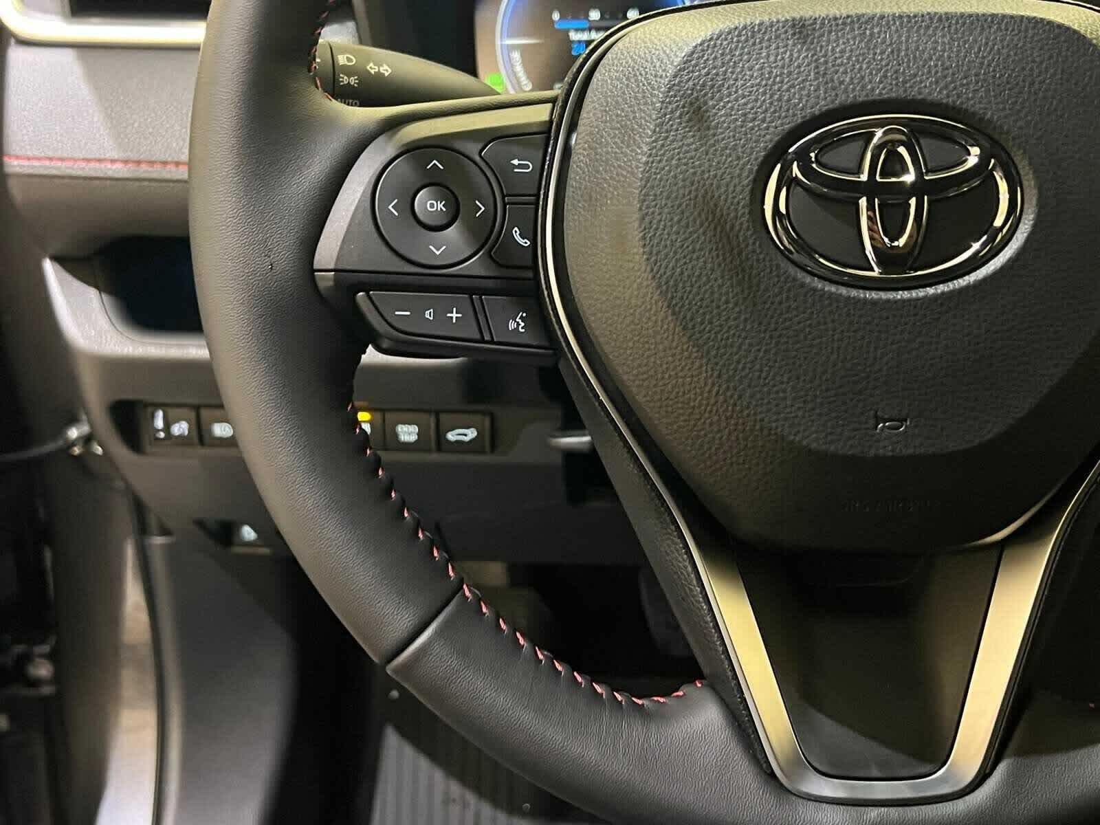 Thumbnail: 2025 Toyota RAV4 - 21