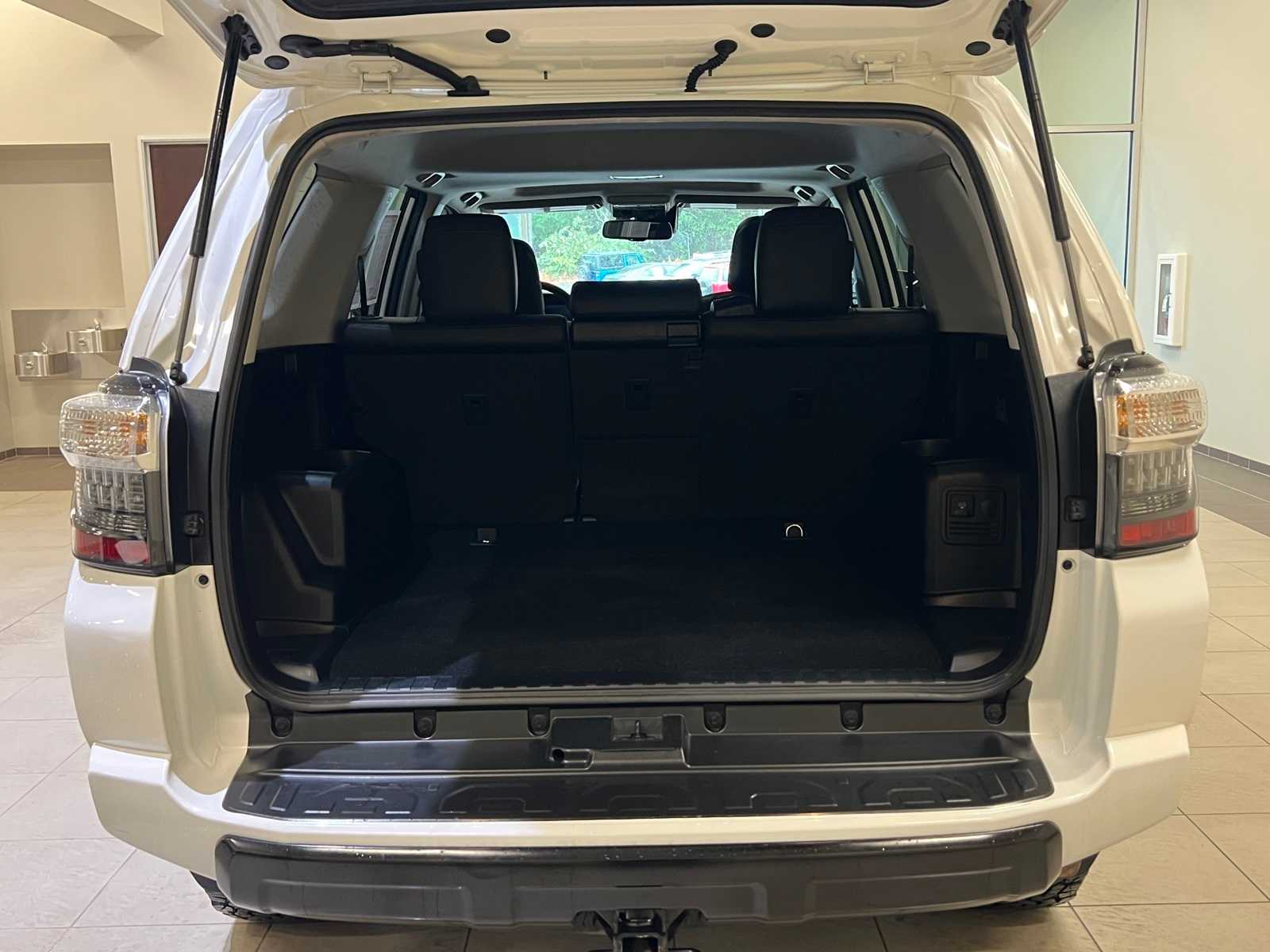 Thumbnail: 2022 Toyota 4Runner - 31