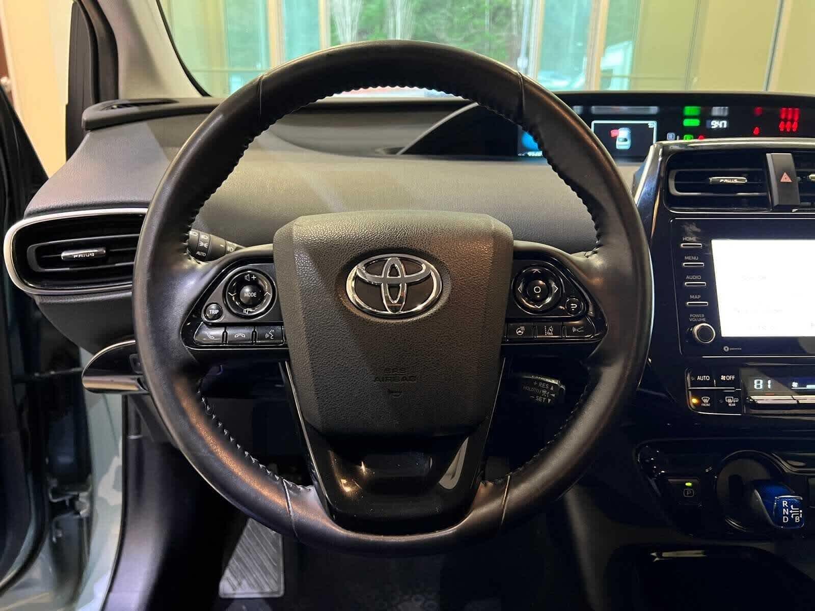 Thumbnail: 2022 Toyota Prius - 16