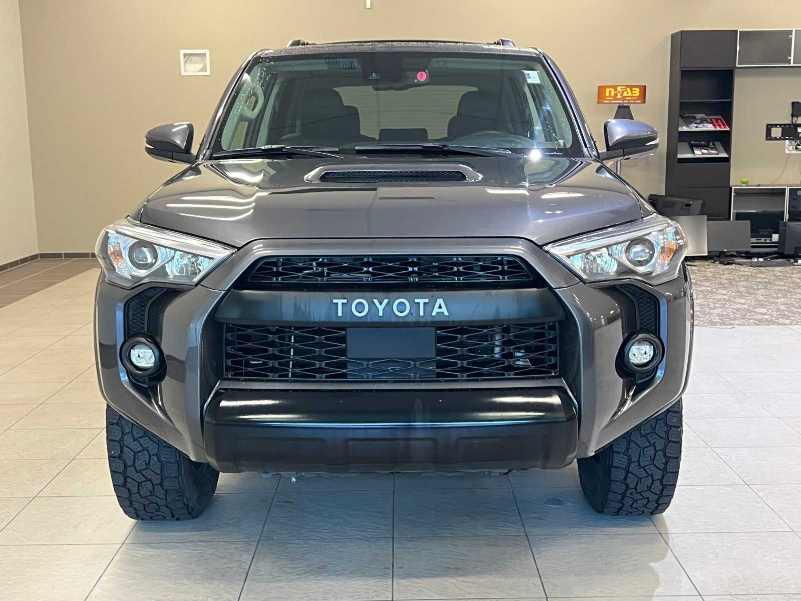 Thumbnail: 2021 Toyota 4Runner - 10