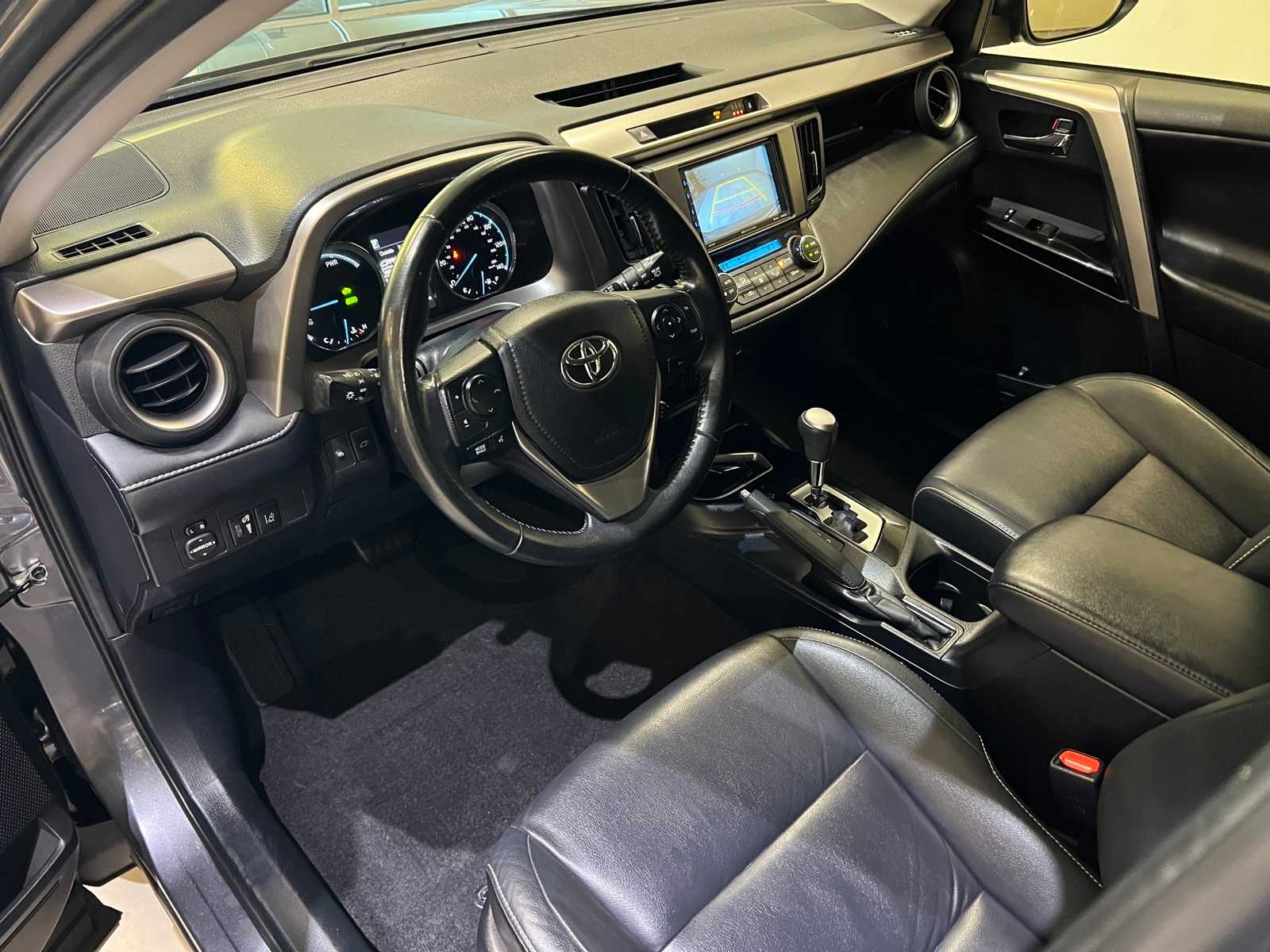 Thumbnail: 2018 Toyota RAV4 - 2