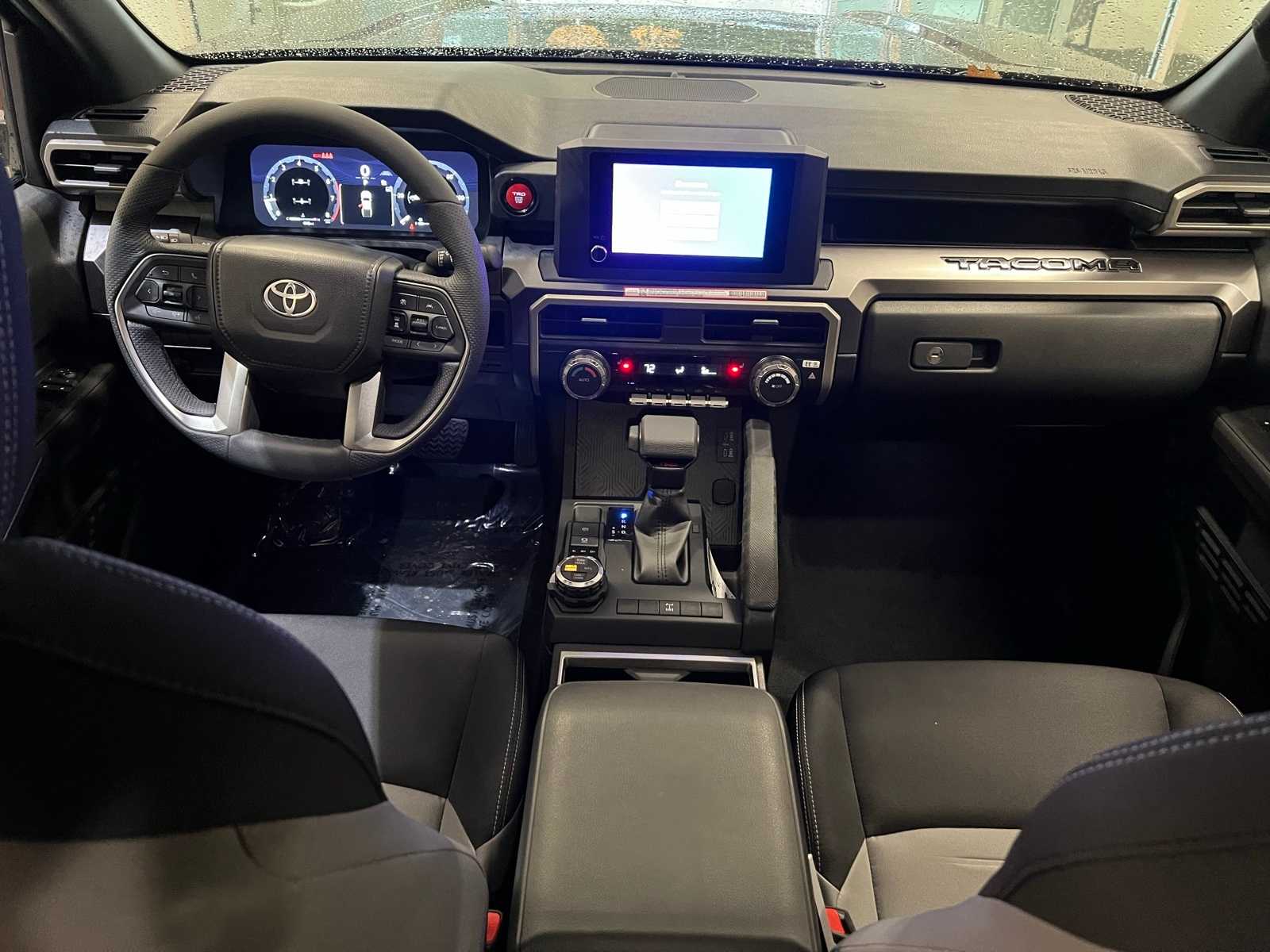 Thumbnail: 2025 Toyota Tacoma - 10