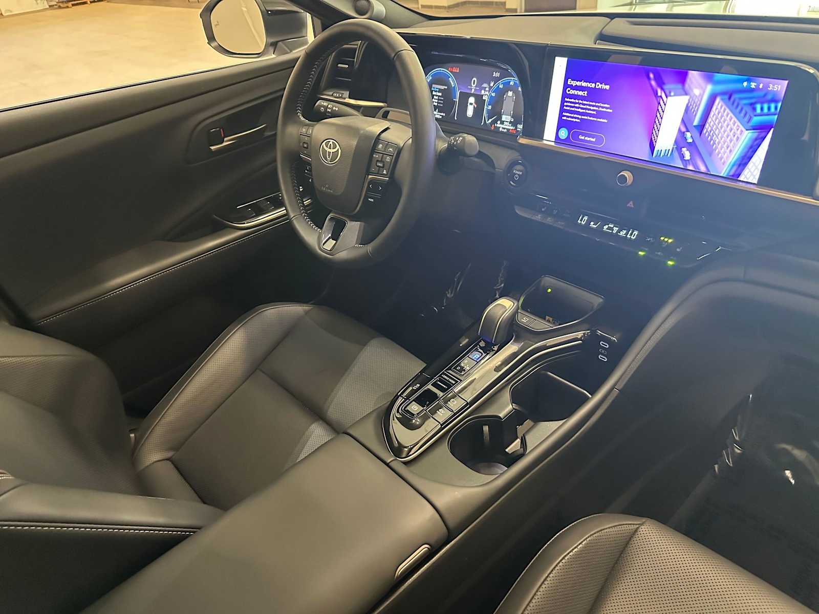 Thumbnail: 2025 Toyota Crown Signia - 29