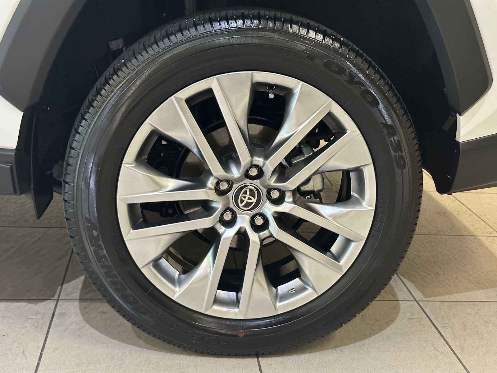 Thumbnail: 2025 Toyota RAV4 - 8