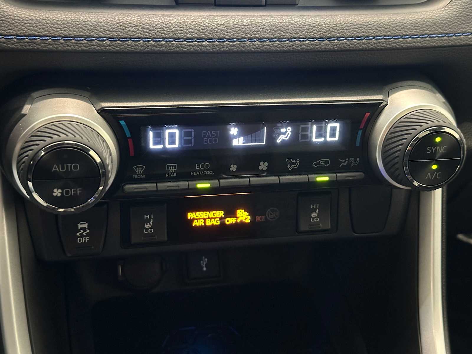 Thumbnail: 2021 Toyota RAV4 - 15