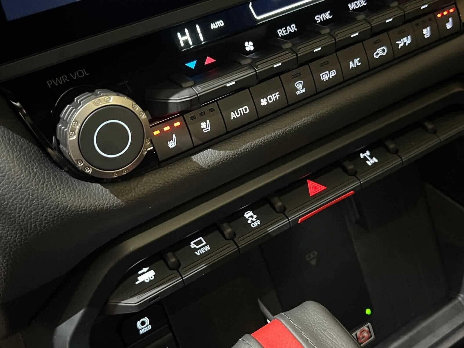 Thumbnail: 2025 Toyota Sequoia - 25