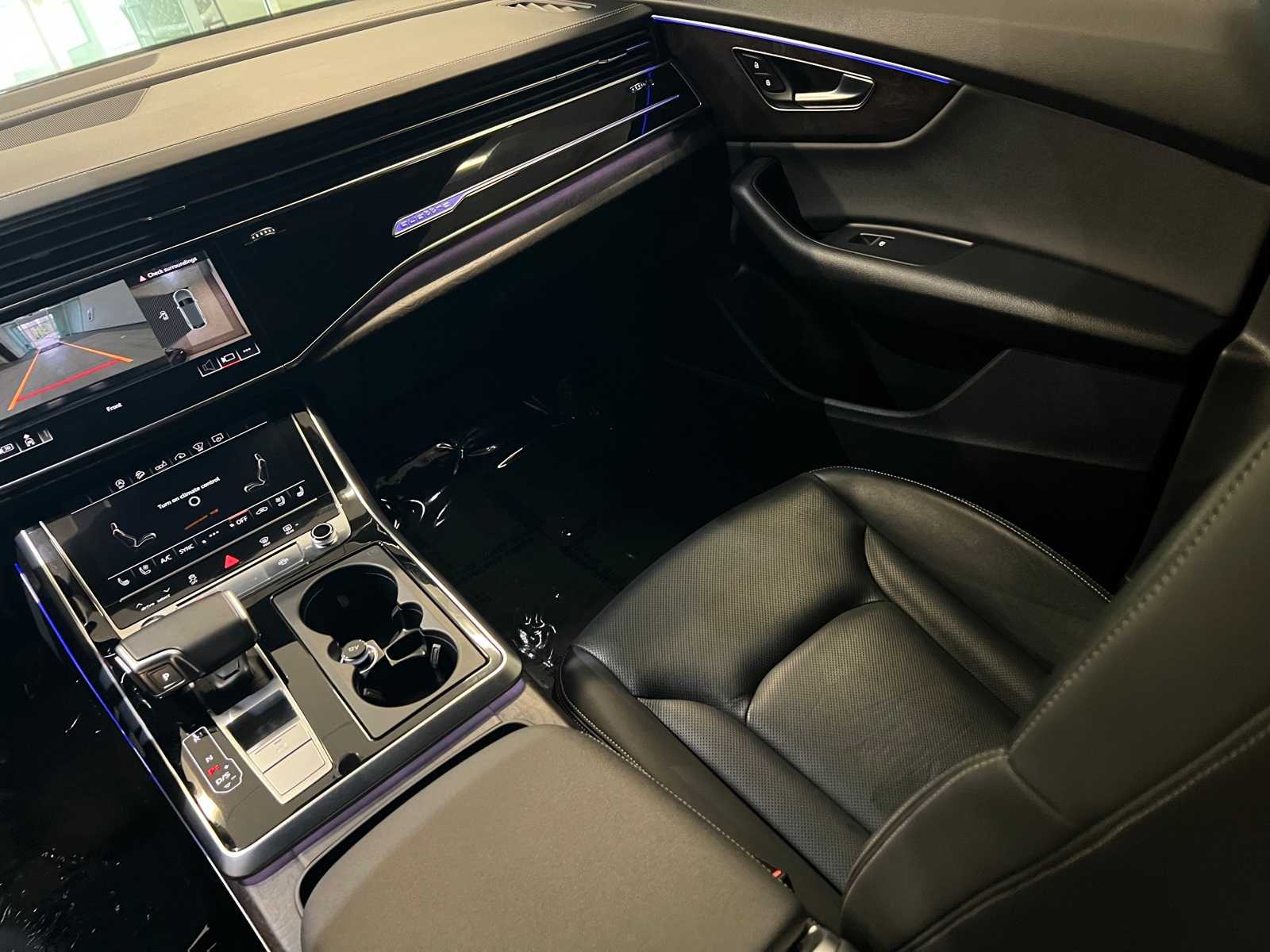 Thumbnail: 2020 Audi Q8 - 11