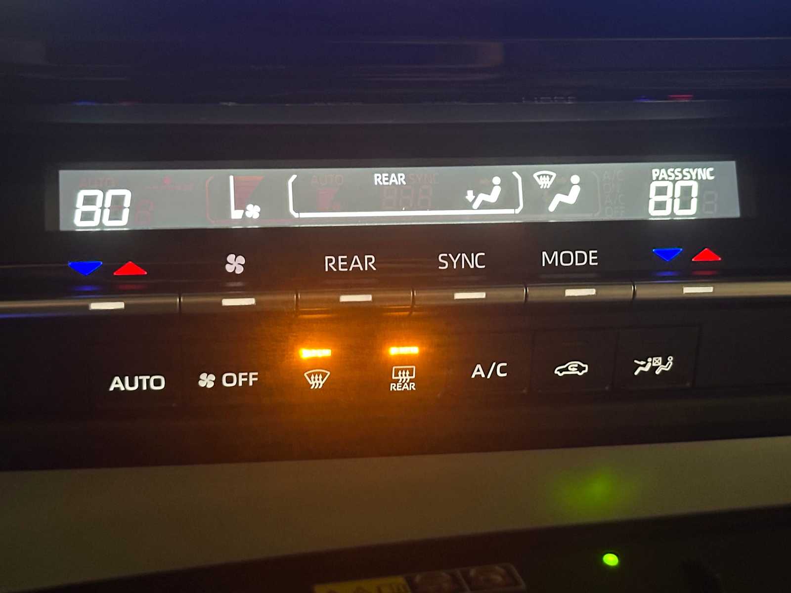 Thumbnail: 2025 Toyota Sienna - 15