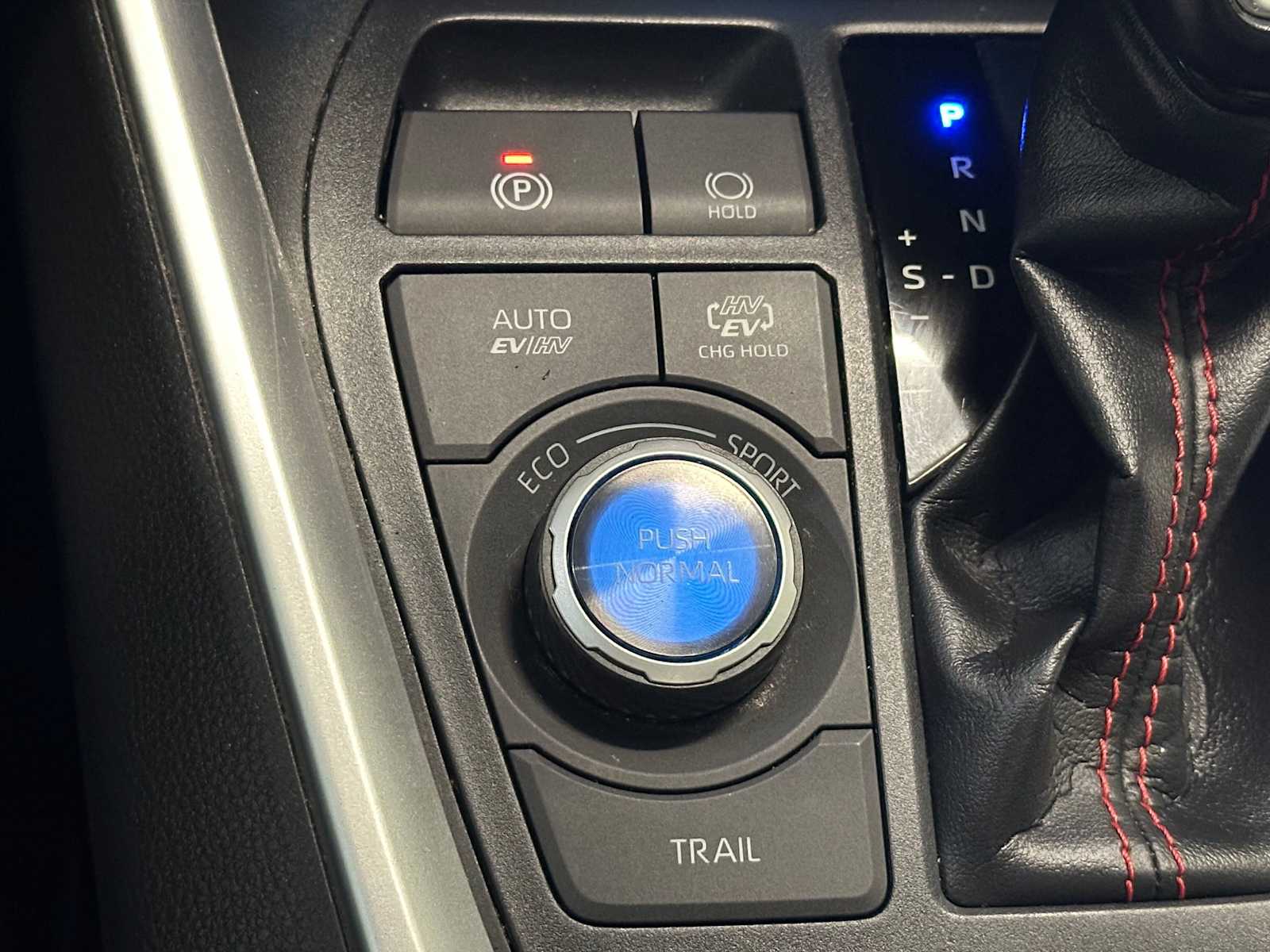 Thumbnail: 2021 Toyota RAV4 - 16