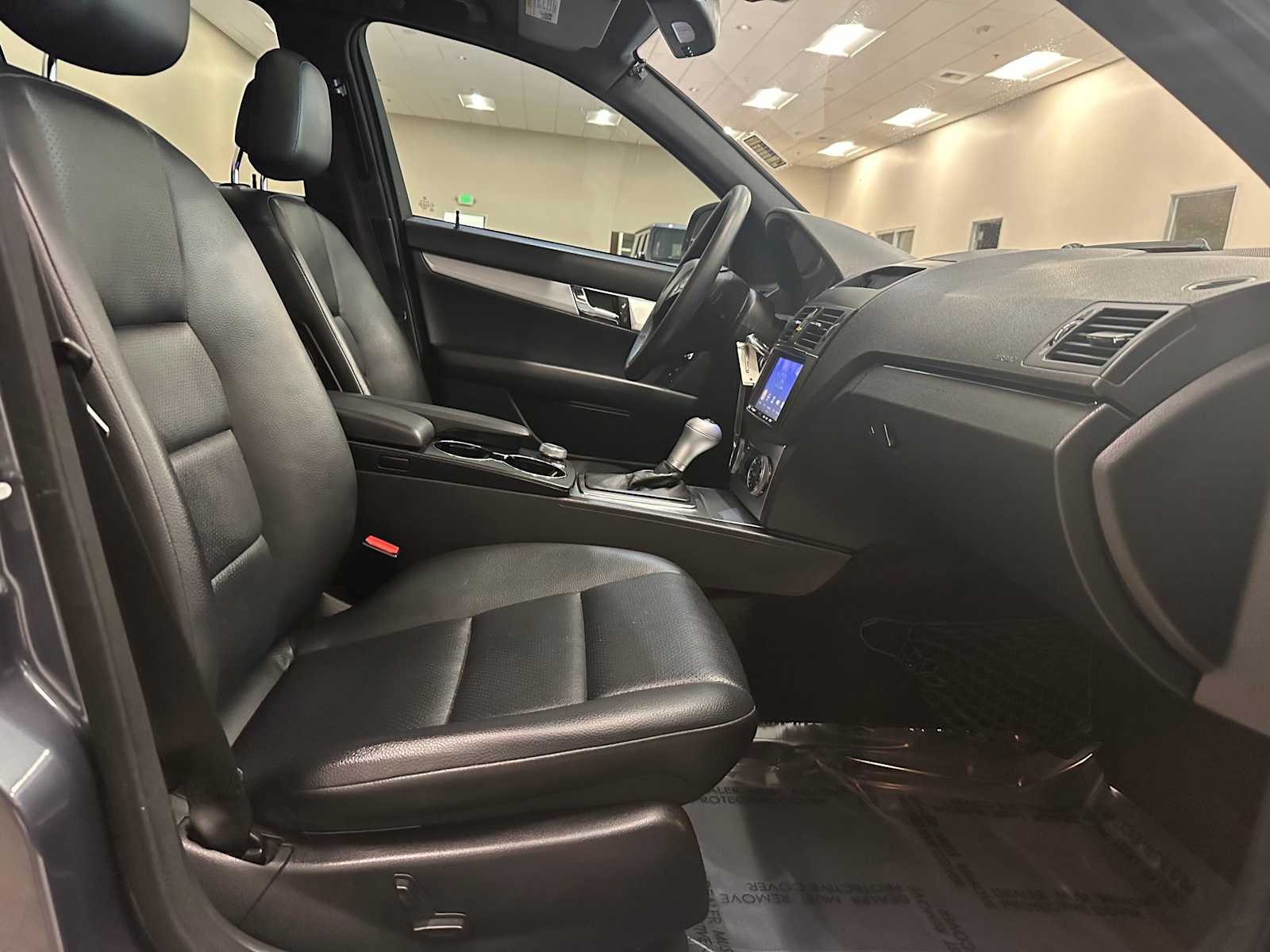 Thumbnail: 2008 Mercedes-Benz C-Class - 28