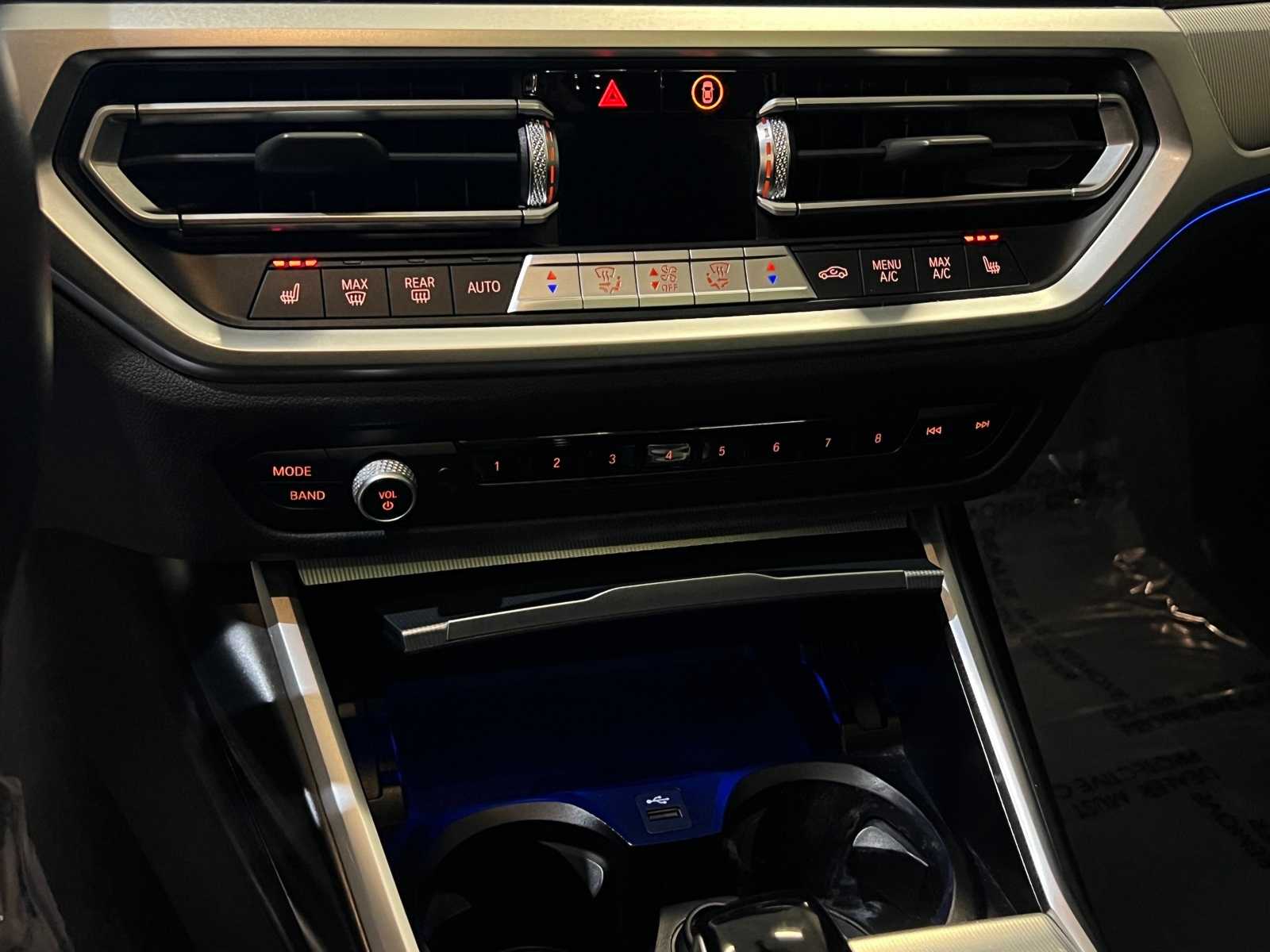 Thumbnail: 2022 BMW 3 Series - 24