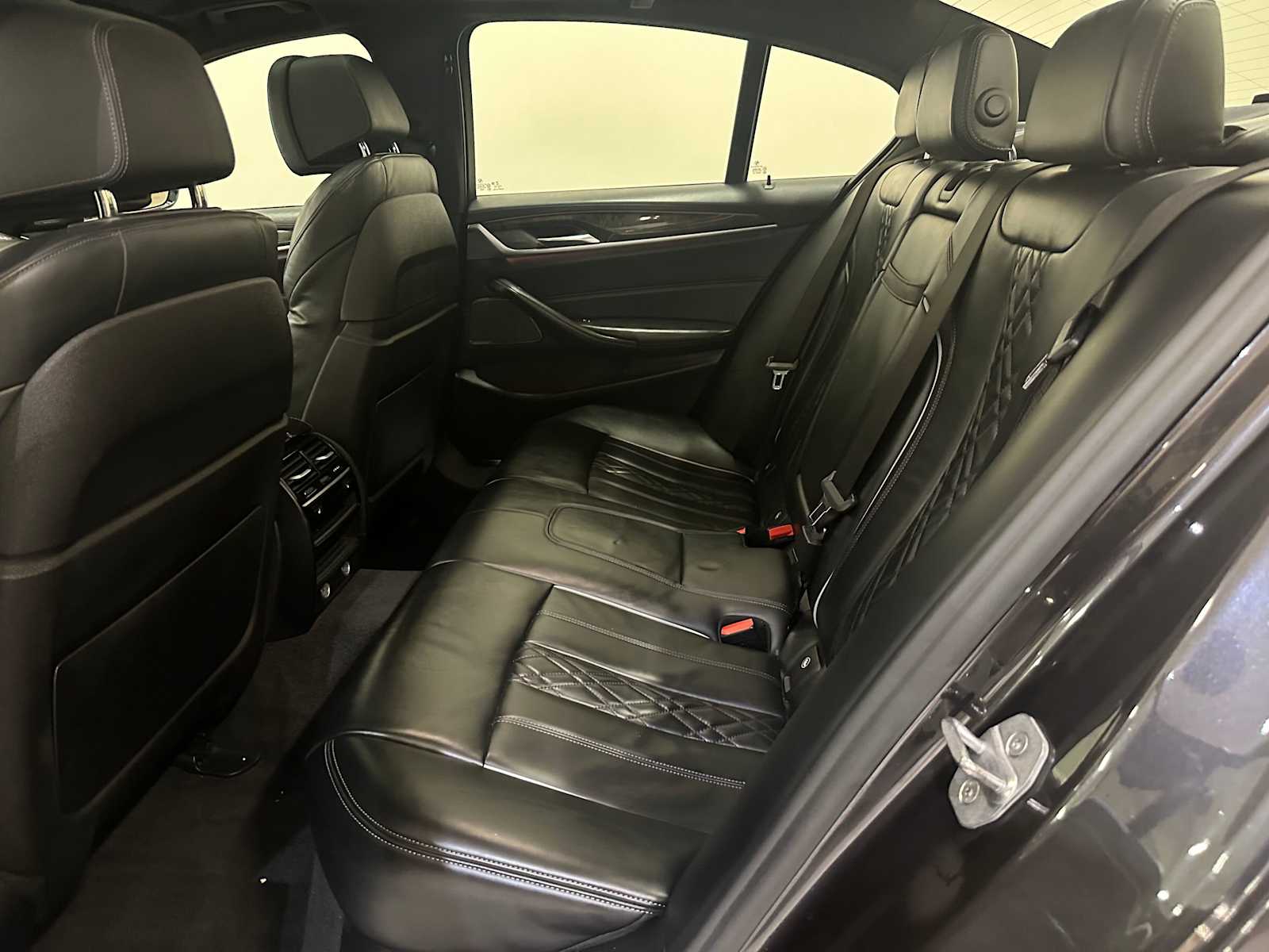 Thumbnail: 2018 BMW 5 Series - 24