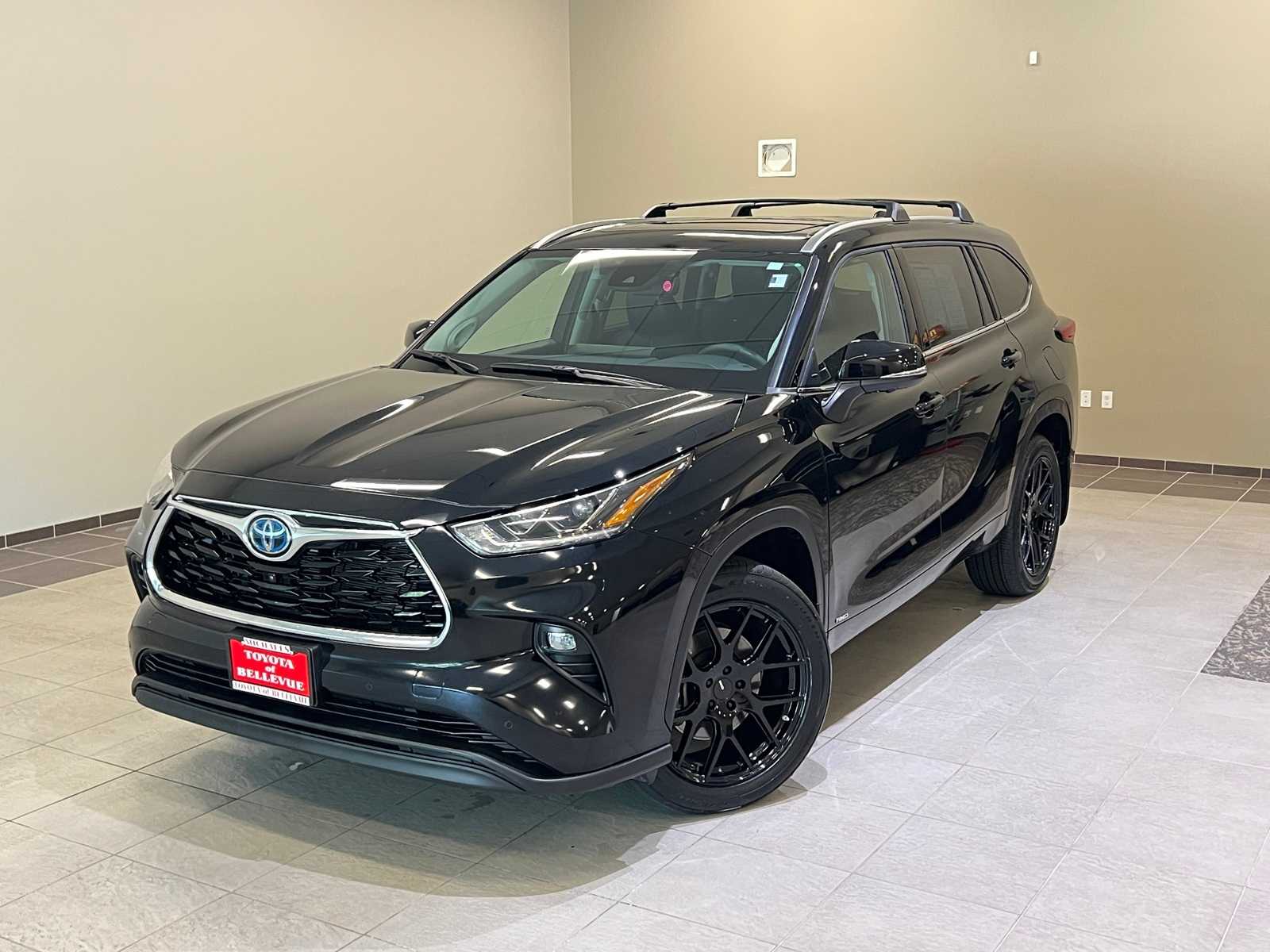 Thumbnail: 2023 Toyota Highlander - 1