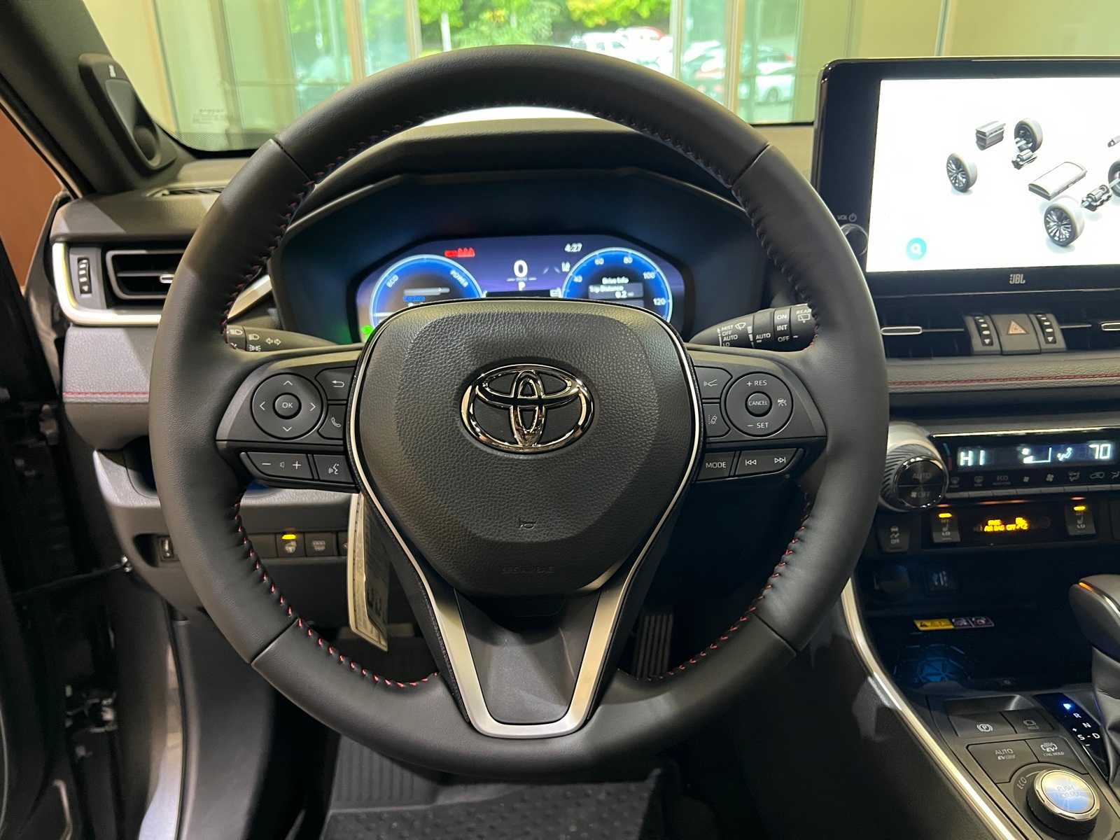 Thumbnail: 2025 Toyota RAV4 - 20