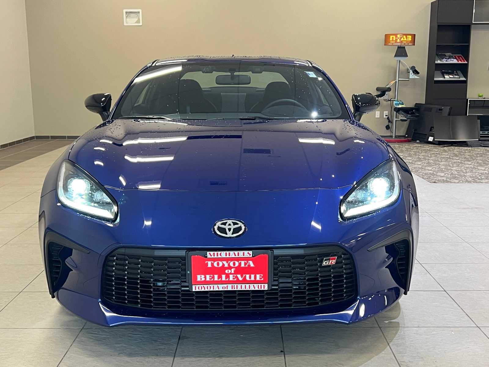 Thumbnail: 2025 Toyota GR86 - 8