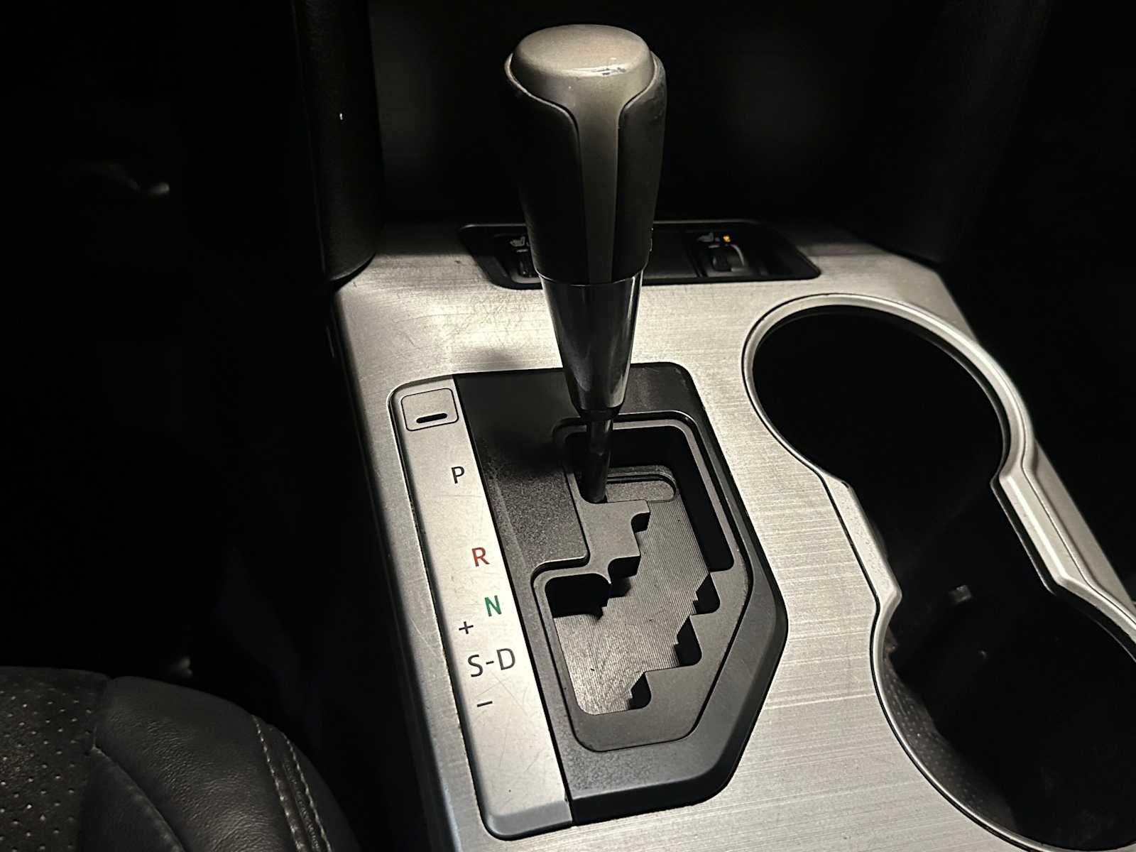 Thumbnail: 2013 Toyota Camry - 16