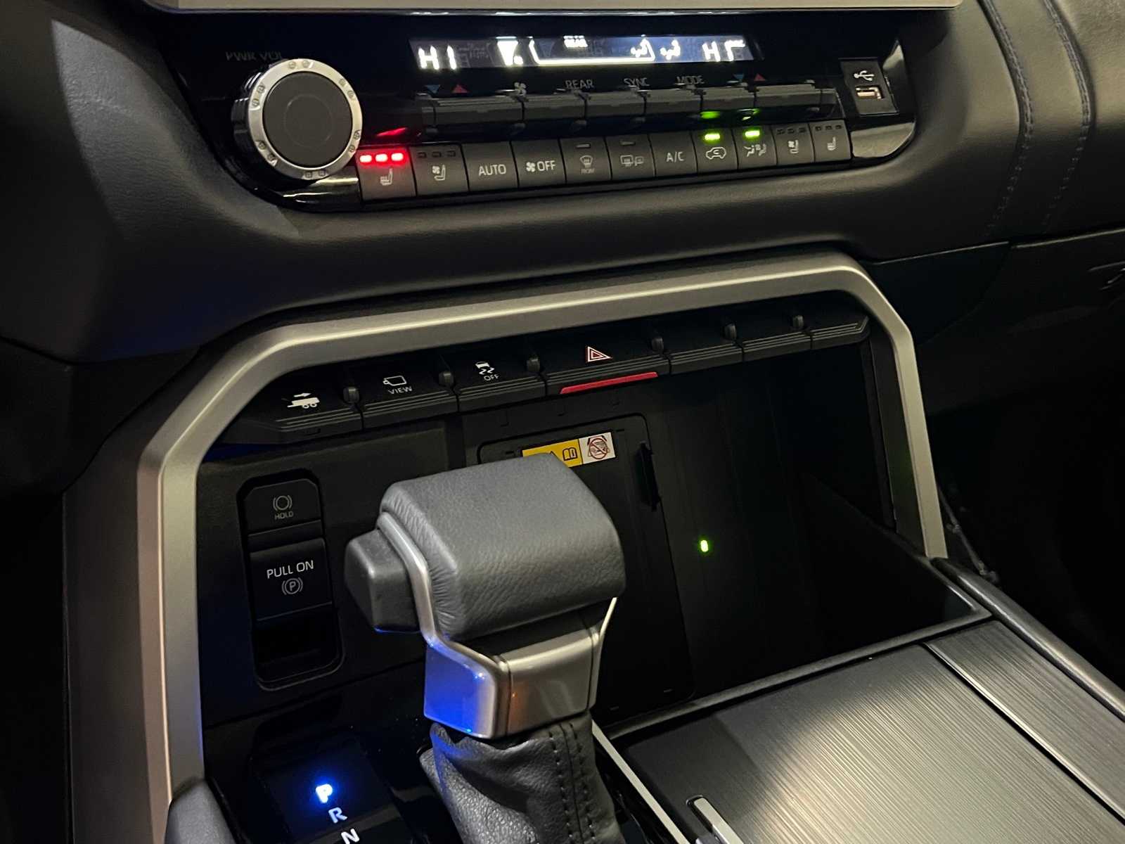 Thumbnail: 2024 Toyota Sequoia - 23