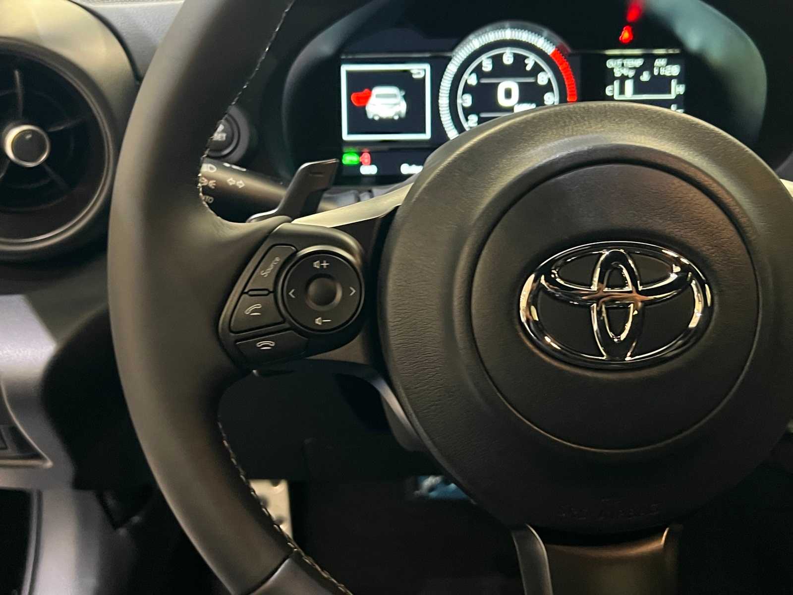 Thumbnail: 2025 Toyota GR86 - 19