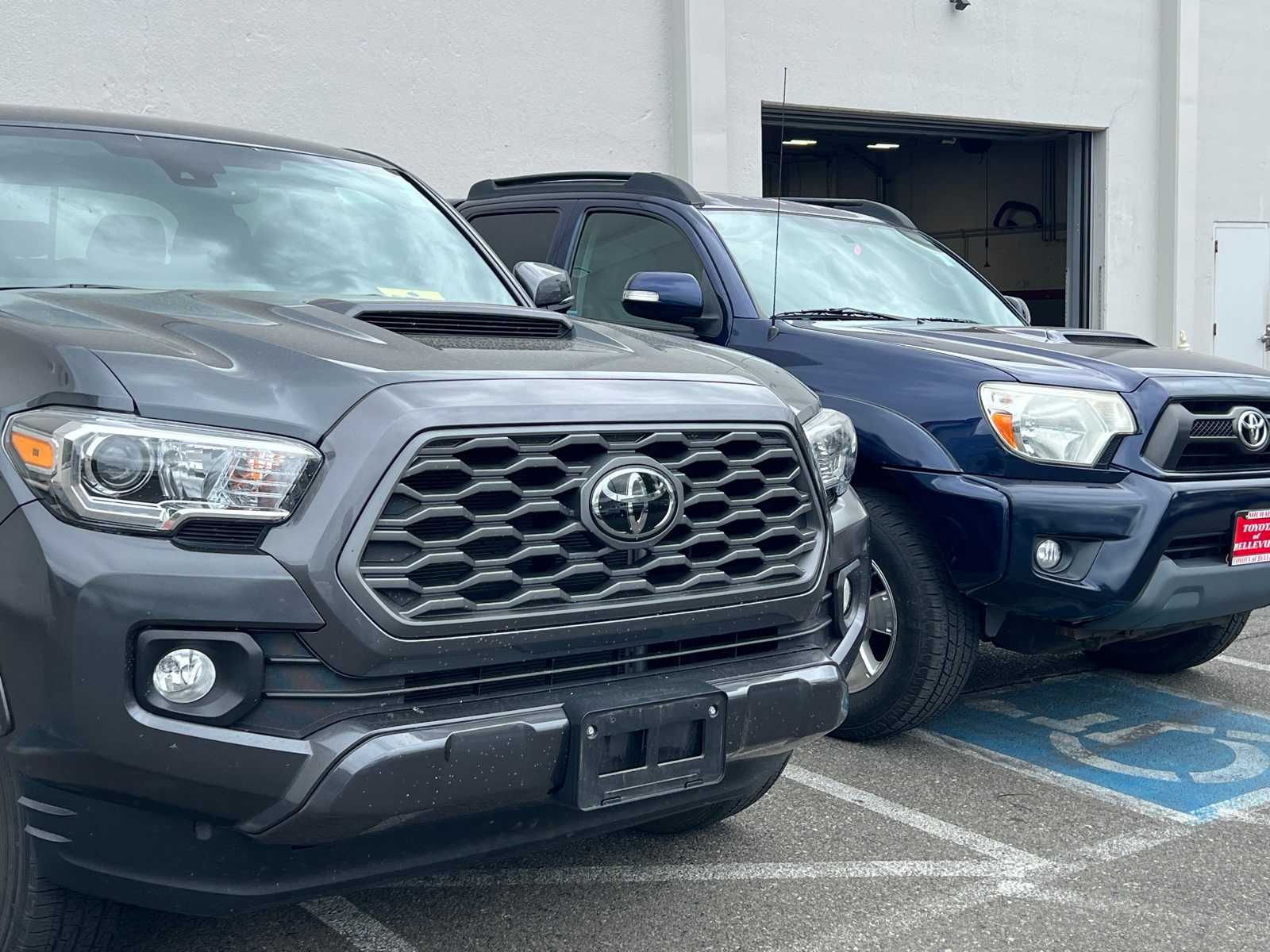 Thumbnail: 2023 Toyota Tacoma - 4