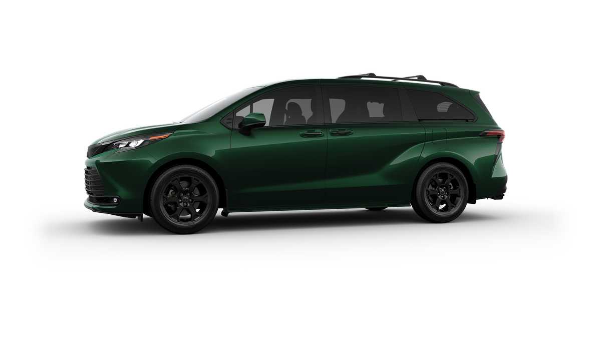 Thumbnail: 2025 Toyota Sienna - 3