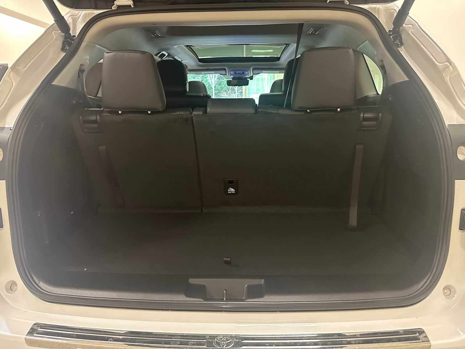 Thumbnail: 2025 Toyota Highlander - 31