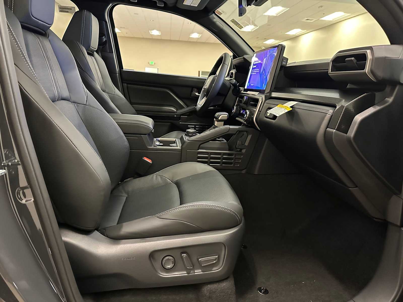 Thumbnail: 2026 Toyota 4Runner - 28