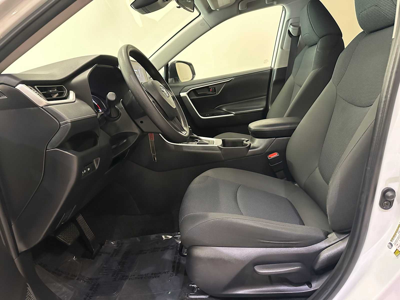 Thumbnail: 2024 Toyota RAV4 - 20