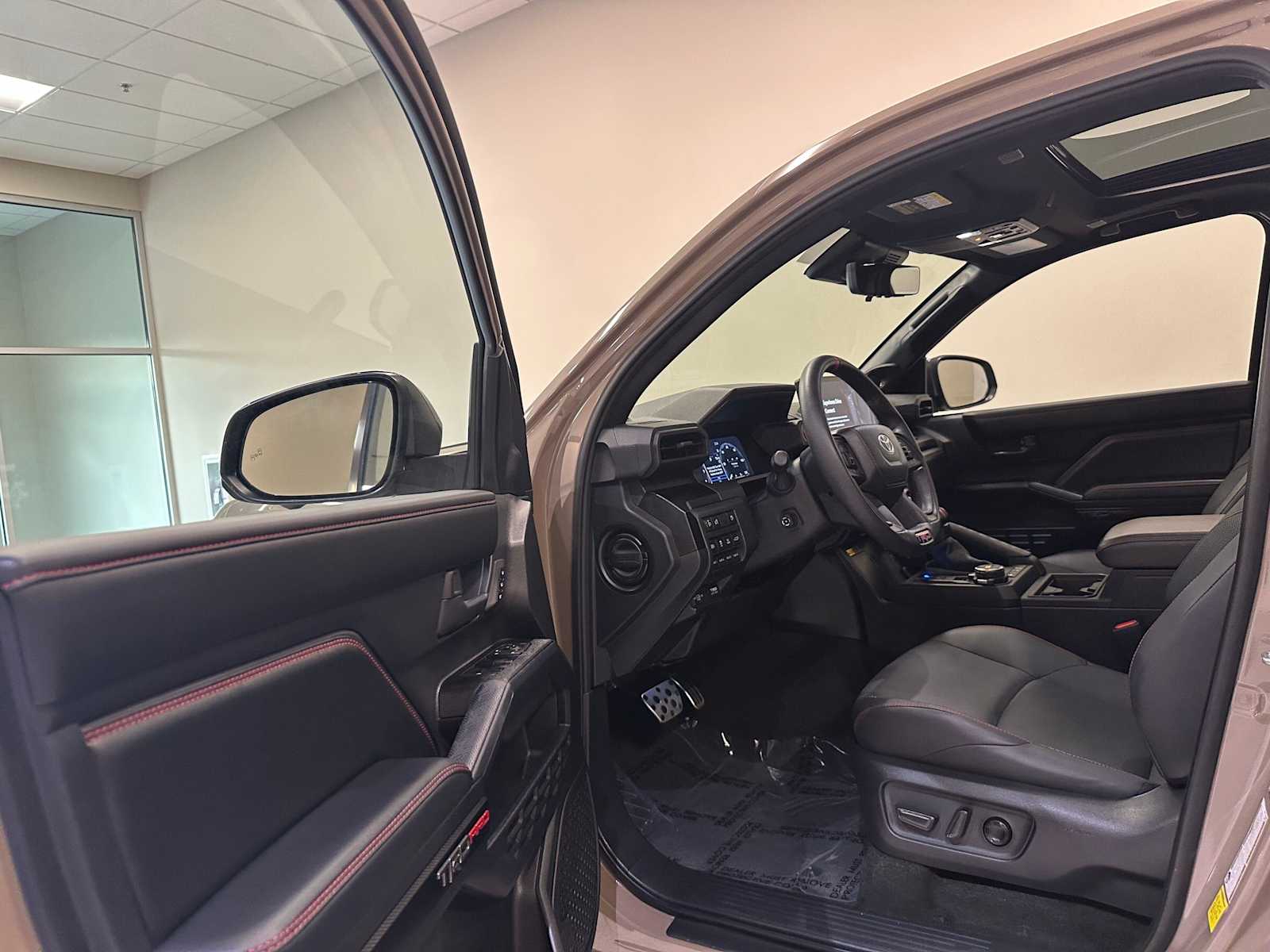 Thumbnail: 2025 Toyota 4Runner - 23