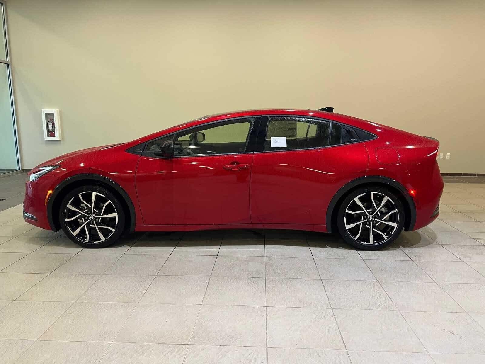 Thumbnail: 2026 Toyota Prius - 3