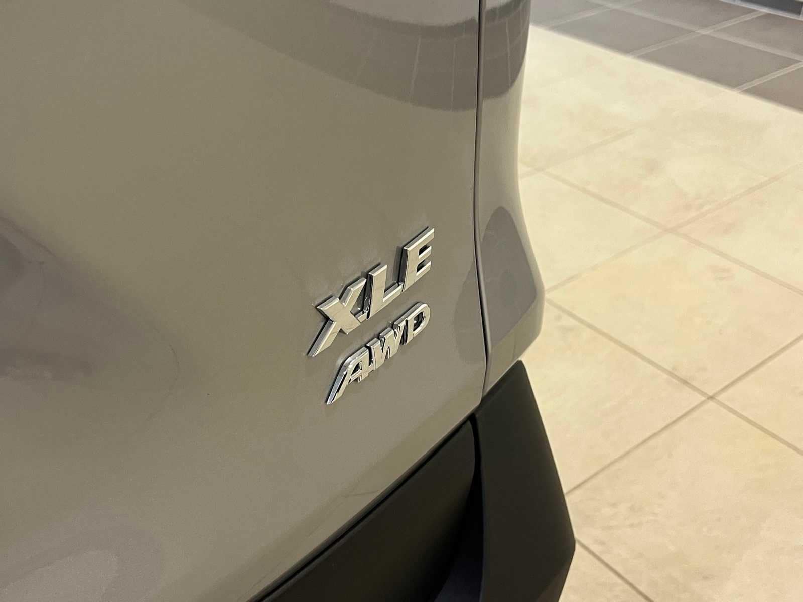 Thumbnail: 2025 Toyota RAV4 - 6