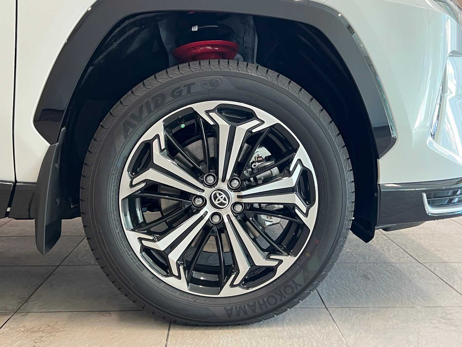 Thumbnail: 2025 Toyota RAV4 - 9