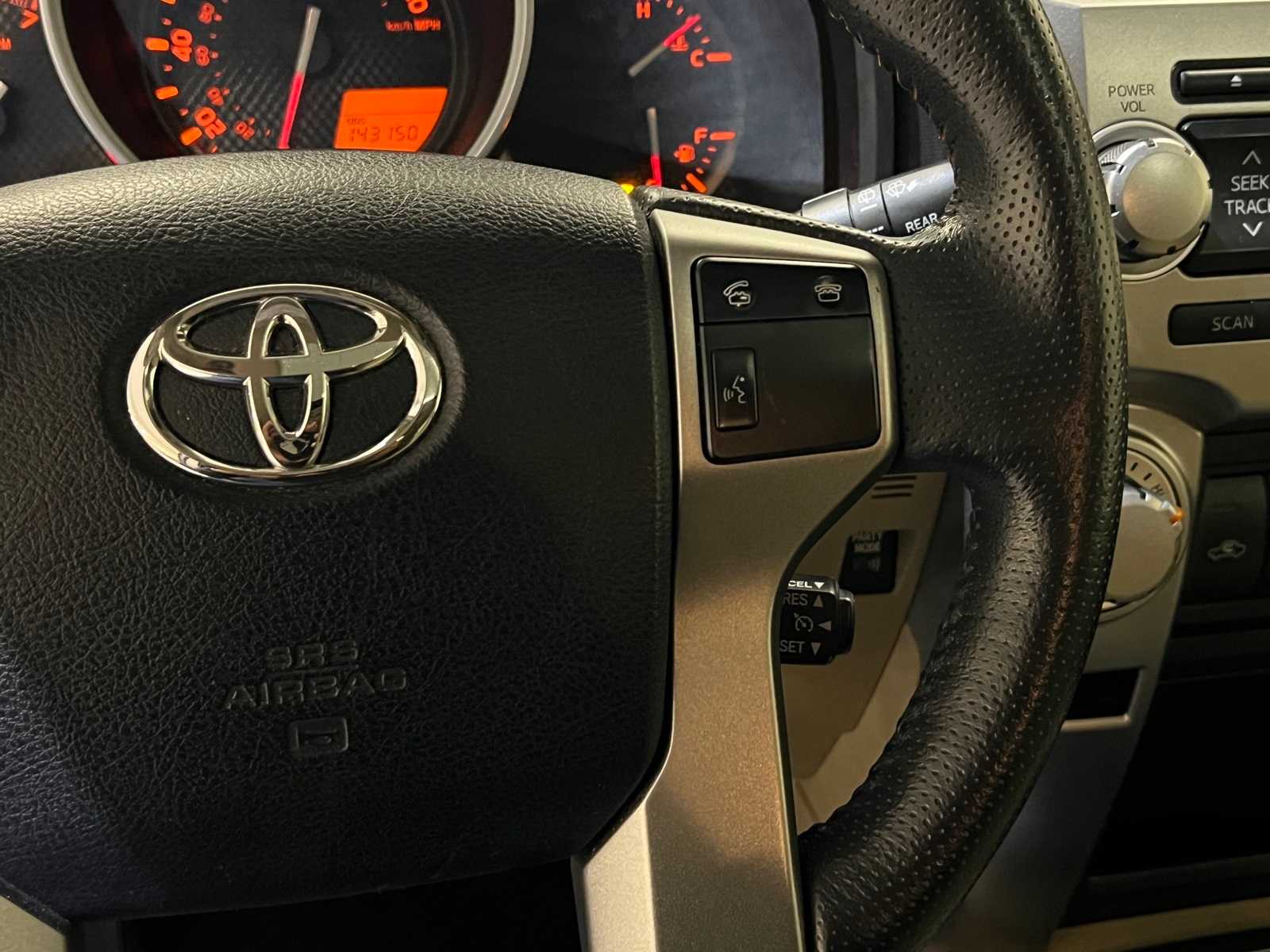 Thumbnail: 2011 Toyota 4Runner - 21