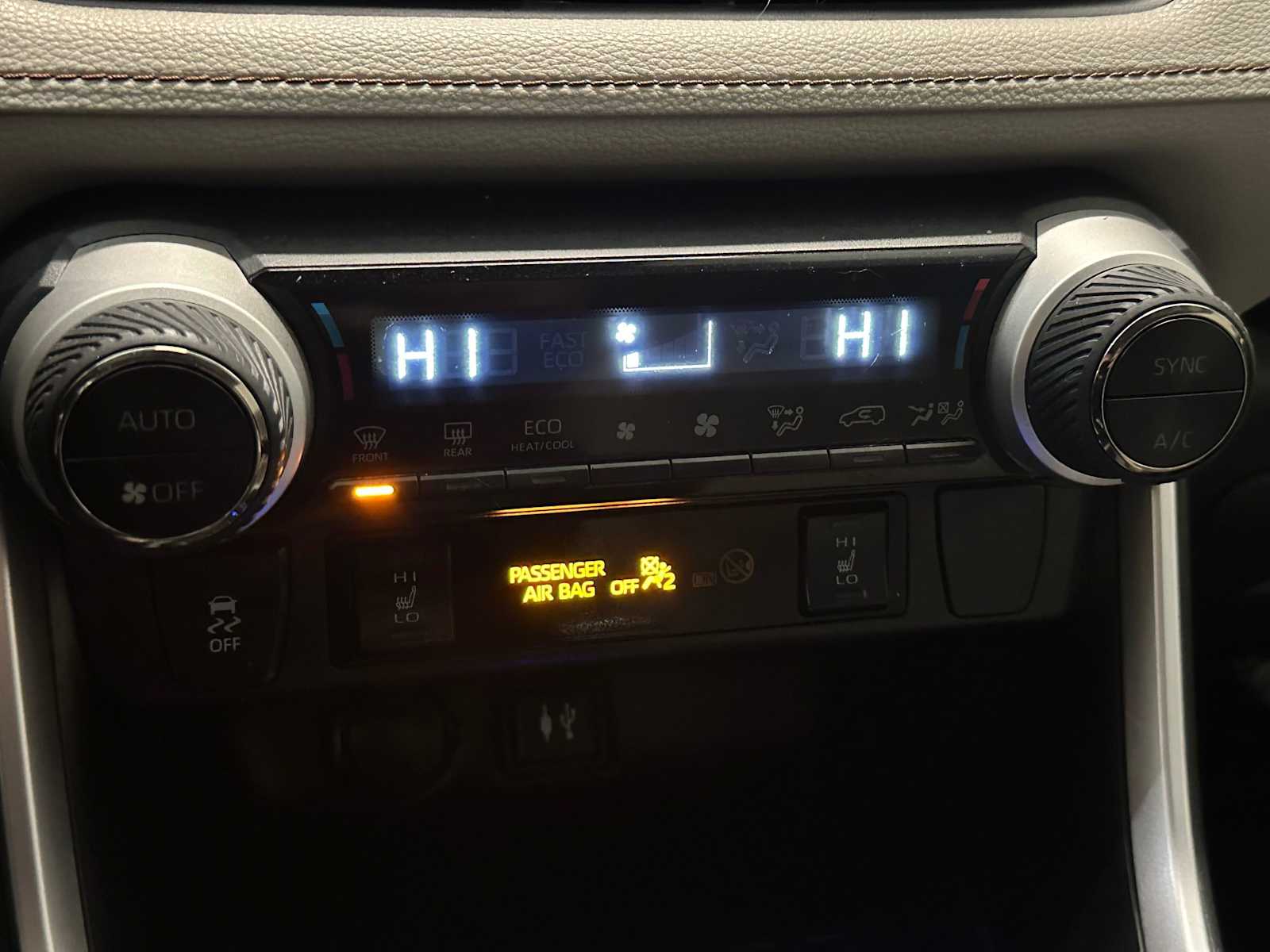 Thumbnail: 2019 Toyota RAV4 - 15