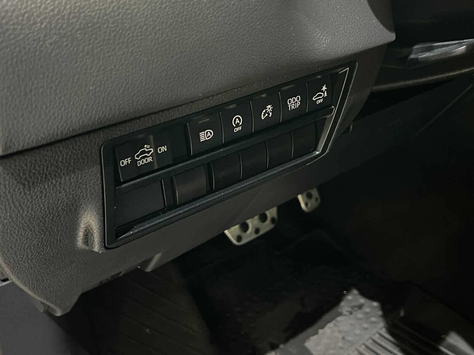 Thumbnail: 2023 Toyota Tundra - 16