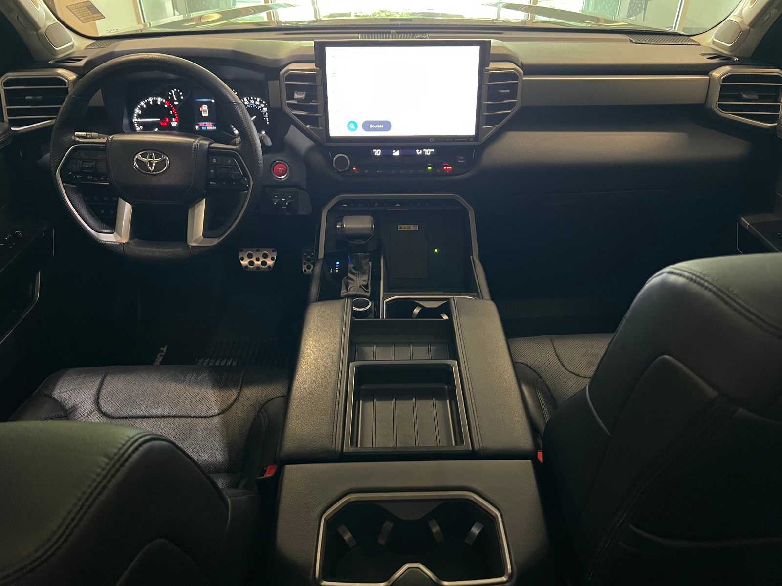 Thumbnail: 2022 Toyota Tundra - 10