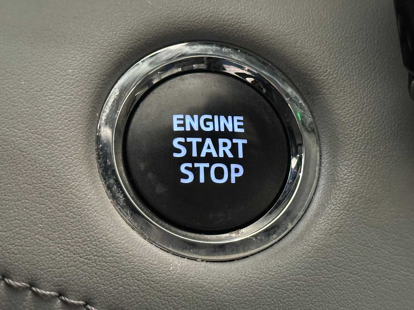 Thumbnail: 2023 Toyota Highlander - 18