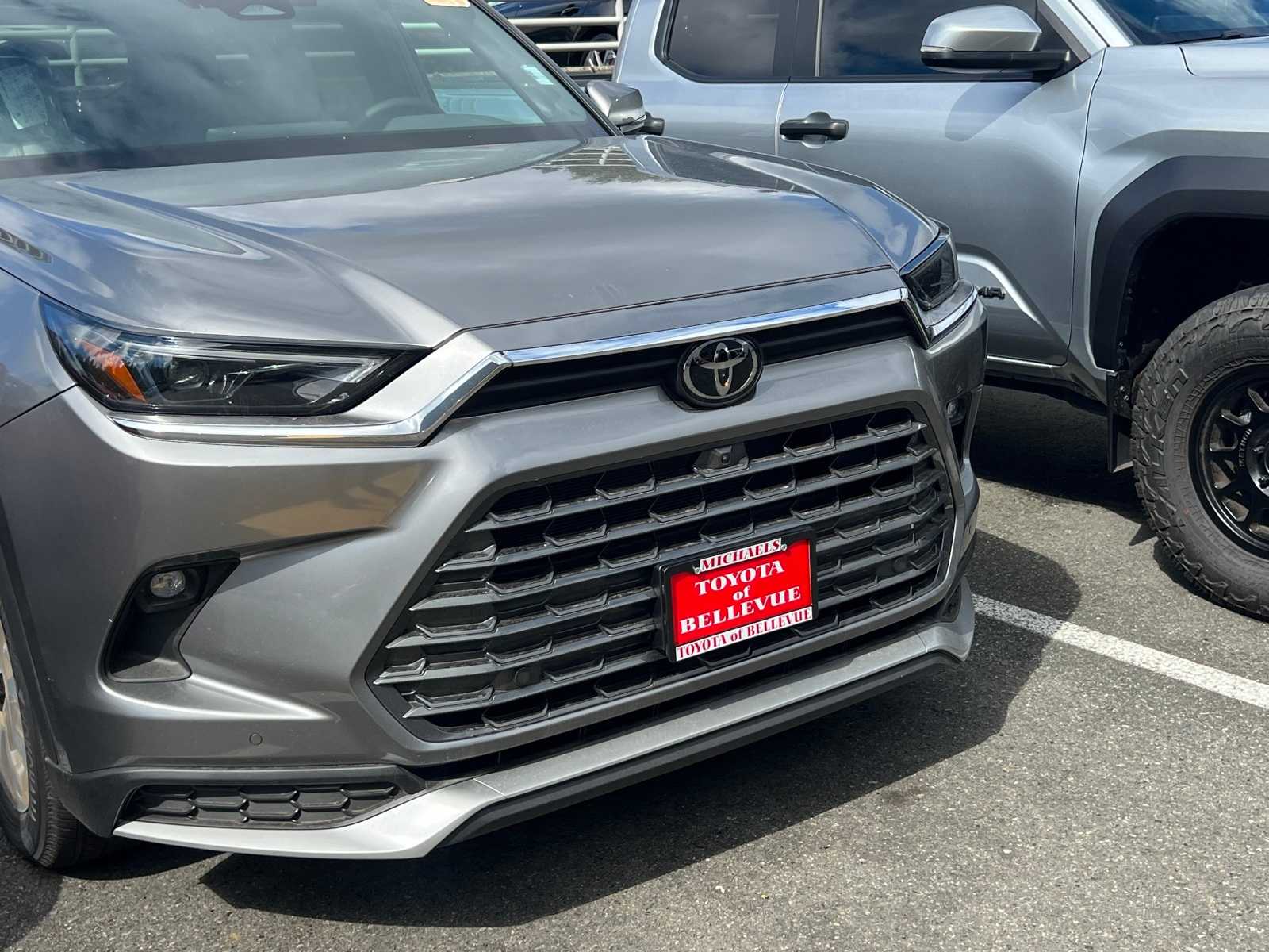 Thumbnail: 2025 Toyota Grand Highlander - 4
