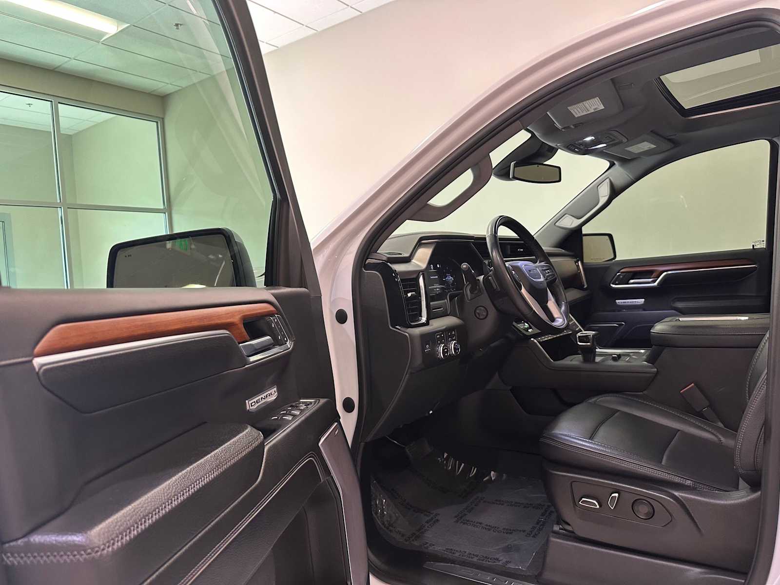 Thumbnail: 2022 GMC Sierra 1500 - 22