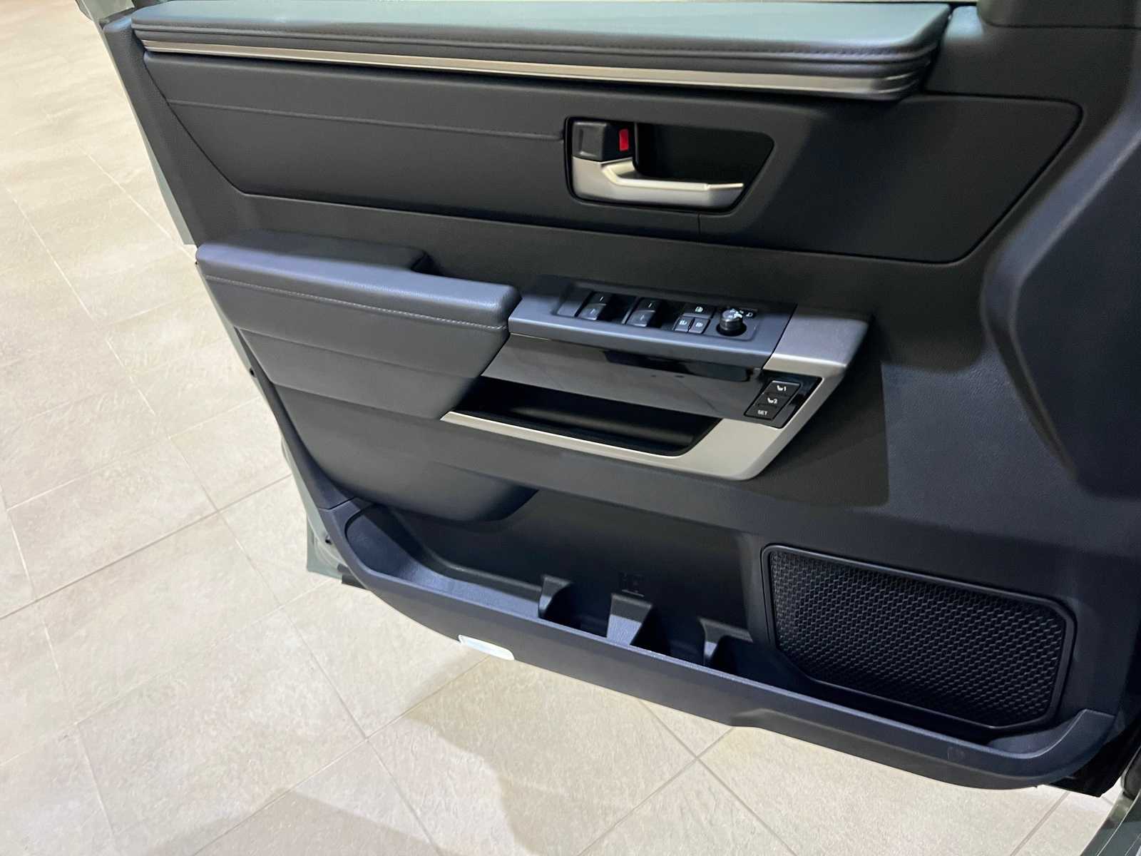 Thumbnail: 2025 Toyota Tundra - 18