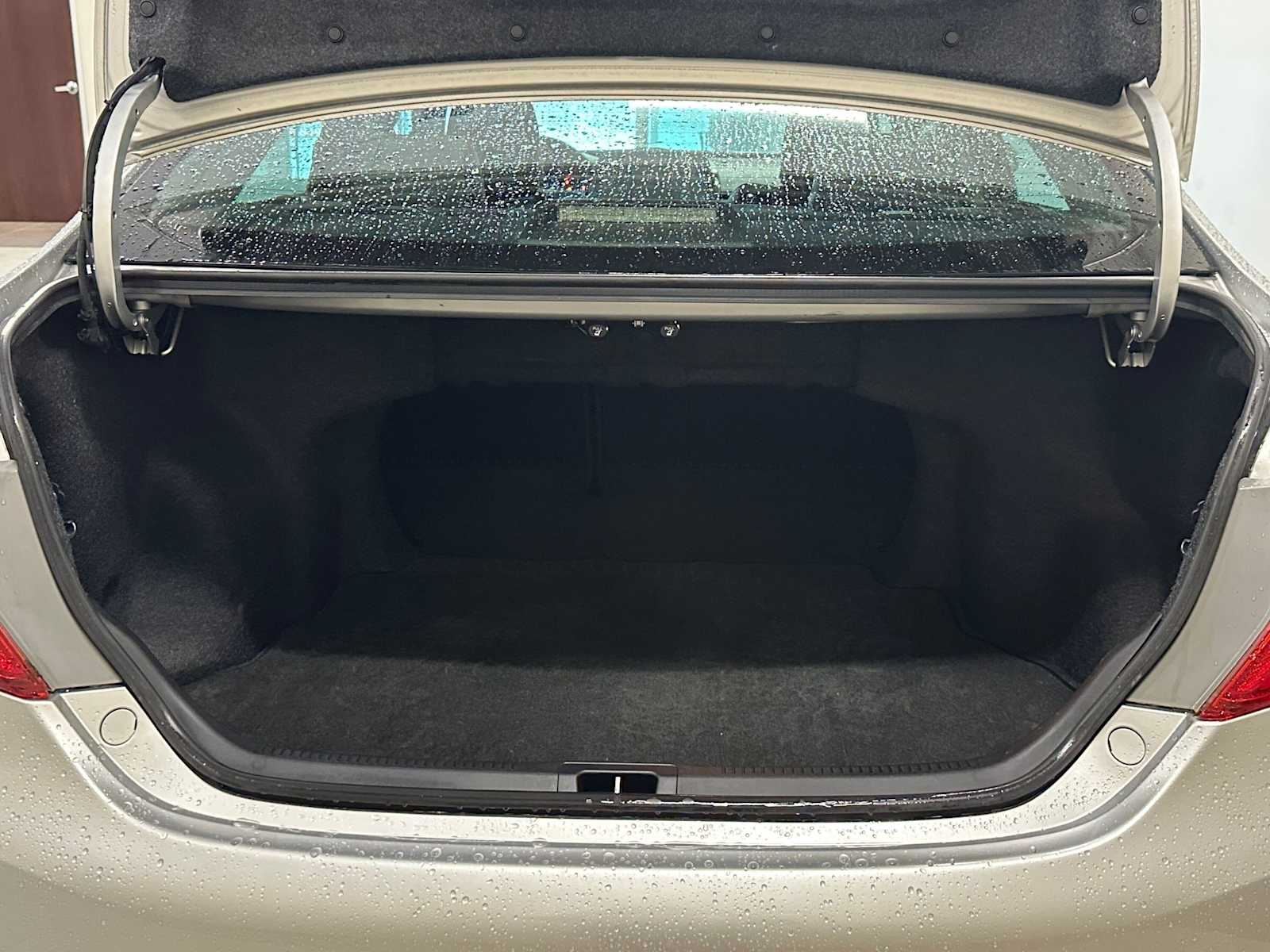 Thumbnail: 2013 Toyota Camry - 28