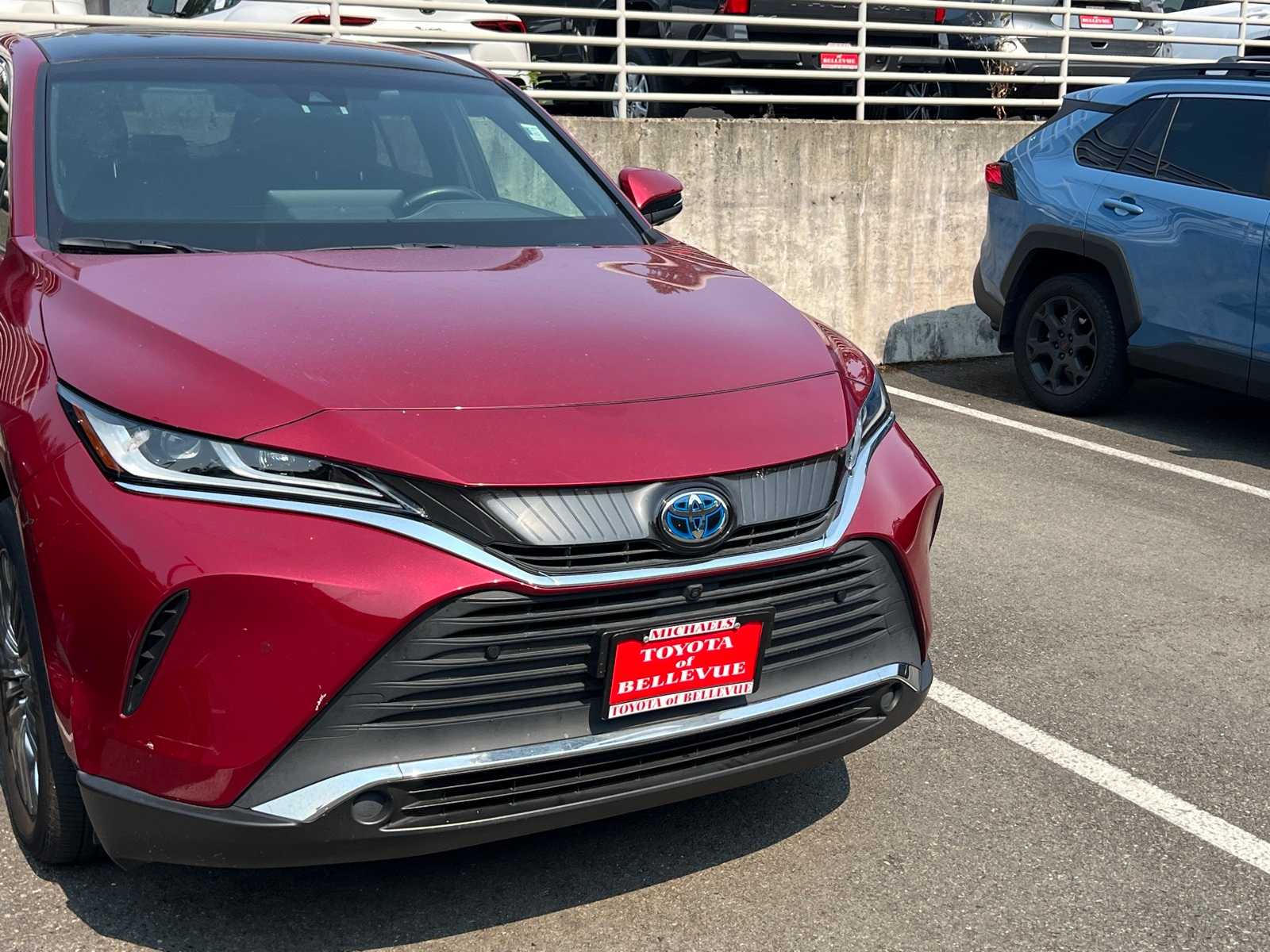 Thumbnail: 2021 Toyota Venza - 4