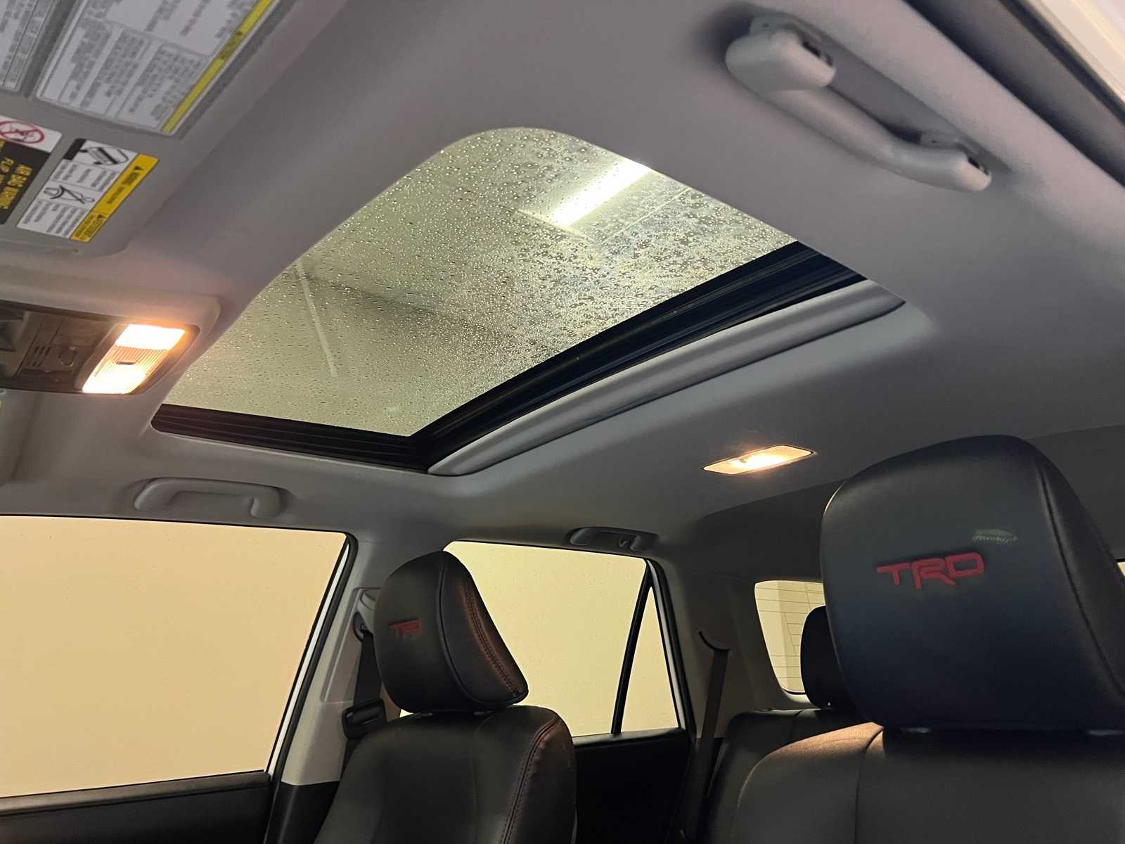 Thumbnail: 2022 Toyota 4Runner - 17