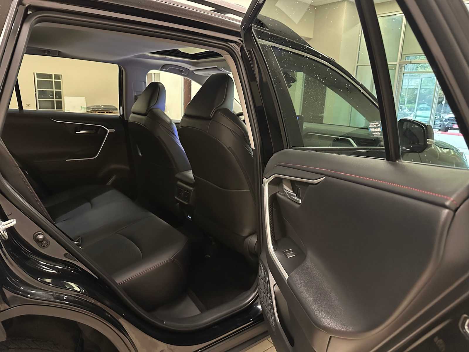 Thumbnail: 2023 Toyota RAV4 - 27