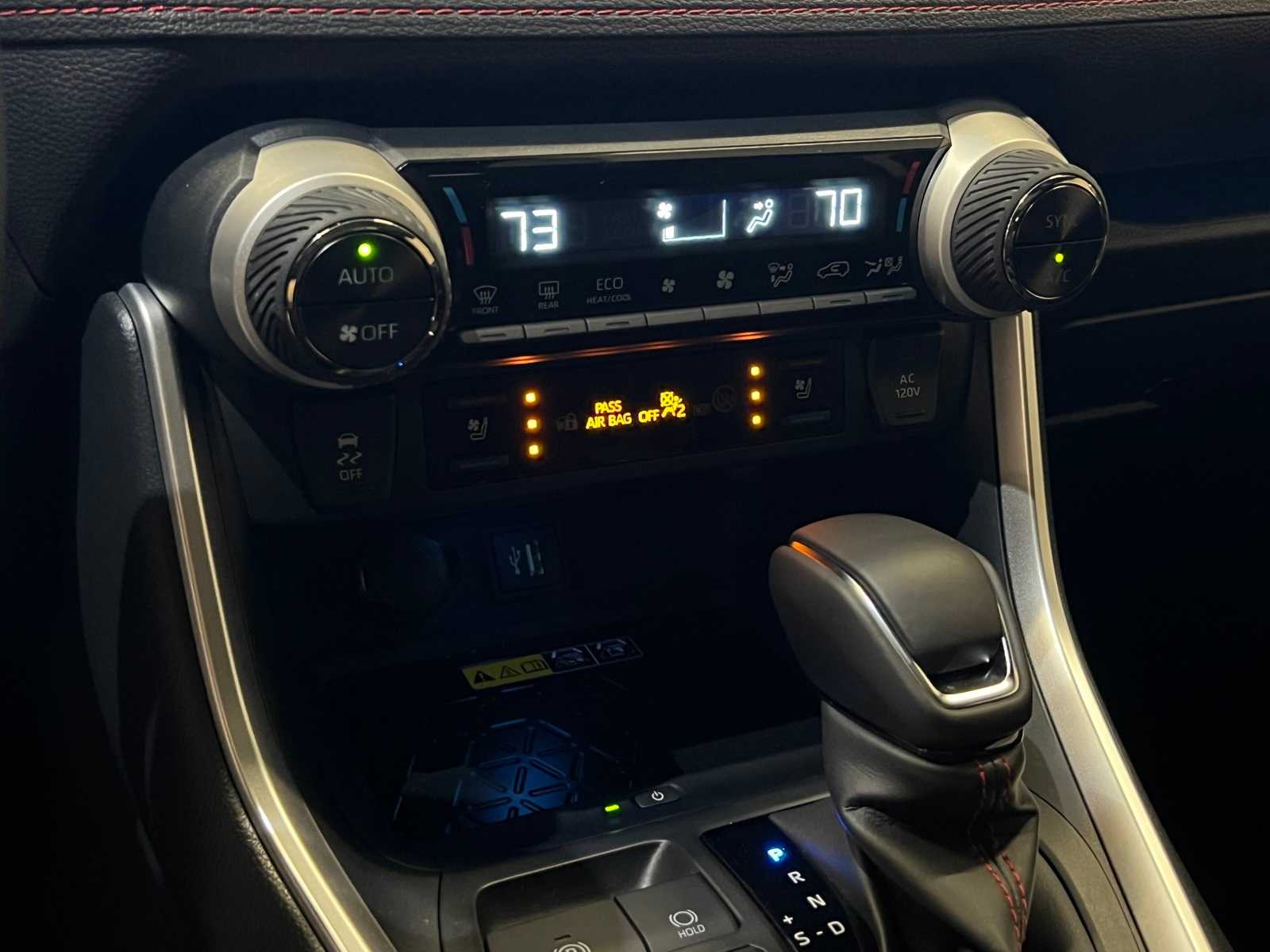 Thumbnail: 2025 Toyota RAV4 - 24