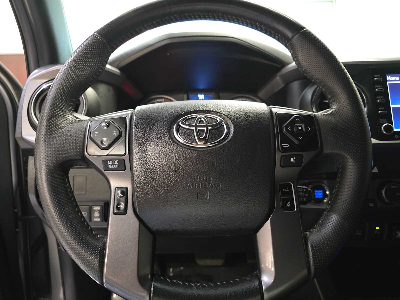 Thumbnail: 2021 Toyota Tacoma - 11
