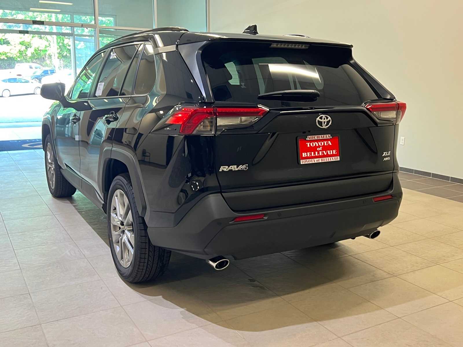 Thumbnail: 2025 Toyota RAV4 - 4